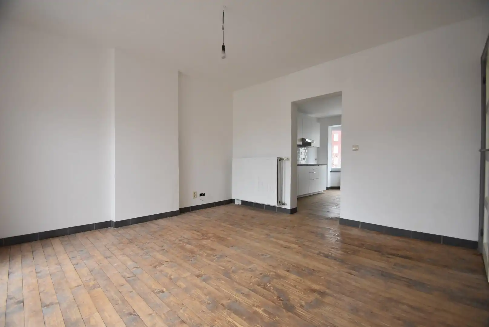 Netjes gerenoveerde duplex met twee slaapkamers en terras op mooie locatie in het centrum van Tongeren - GEEN BIJKOMENDE GEM. ONKOSTEN foto 2