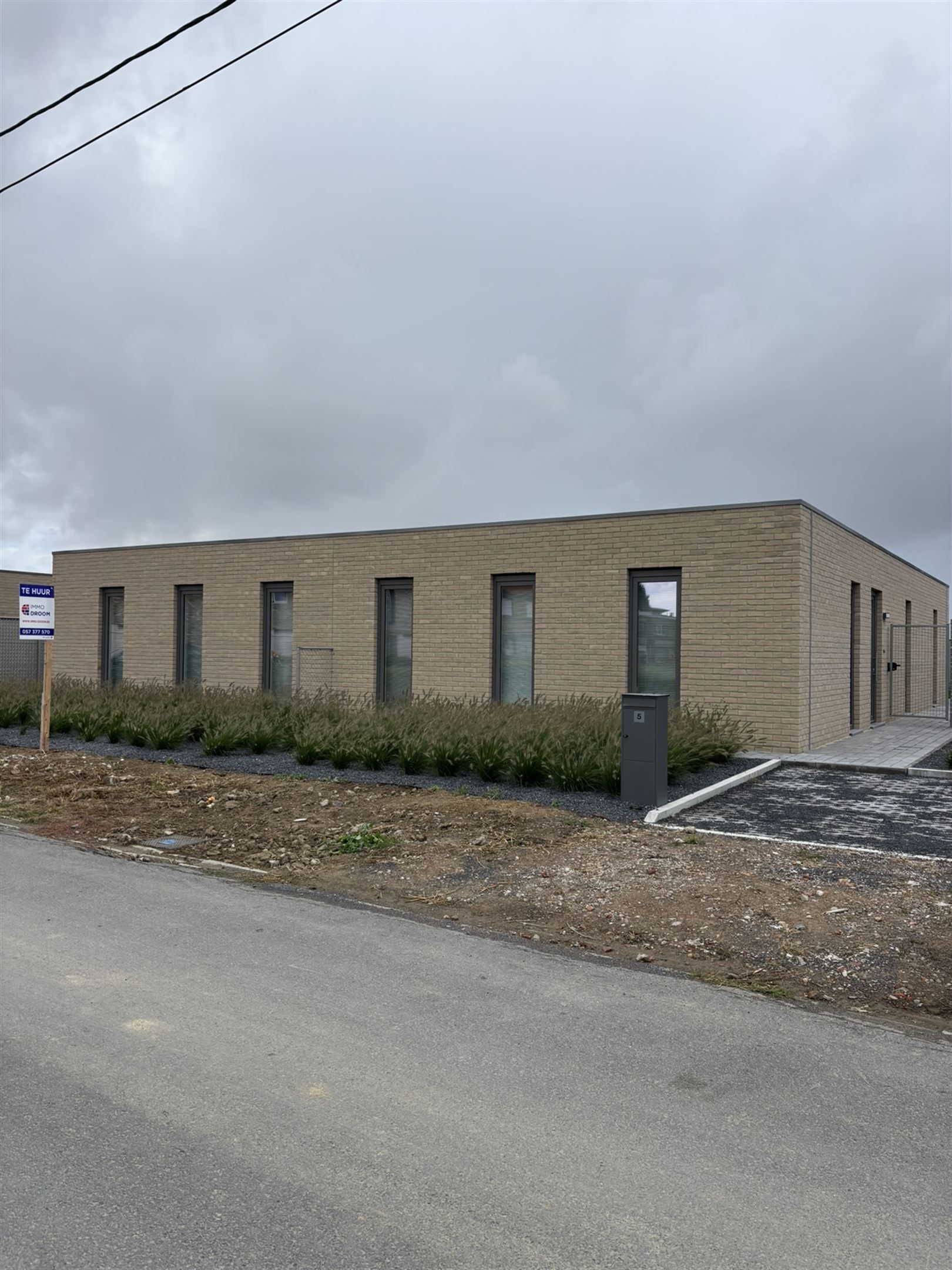 Bungalow met garage foto 2