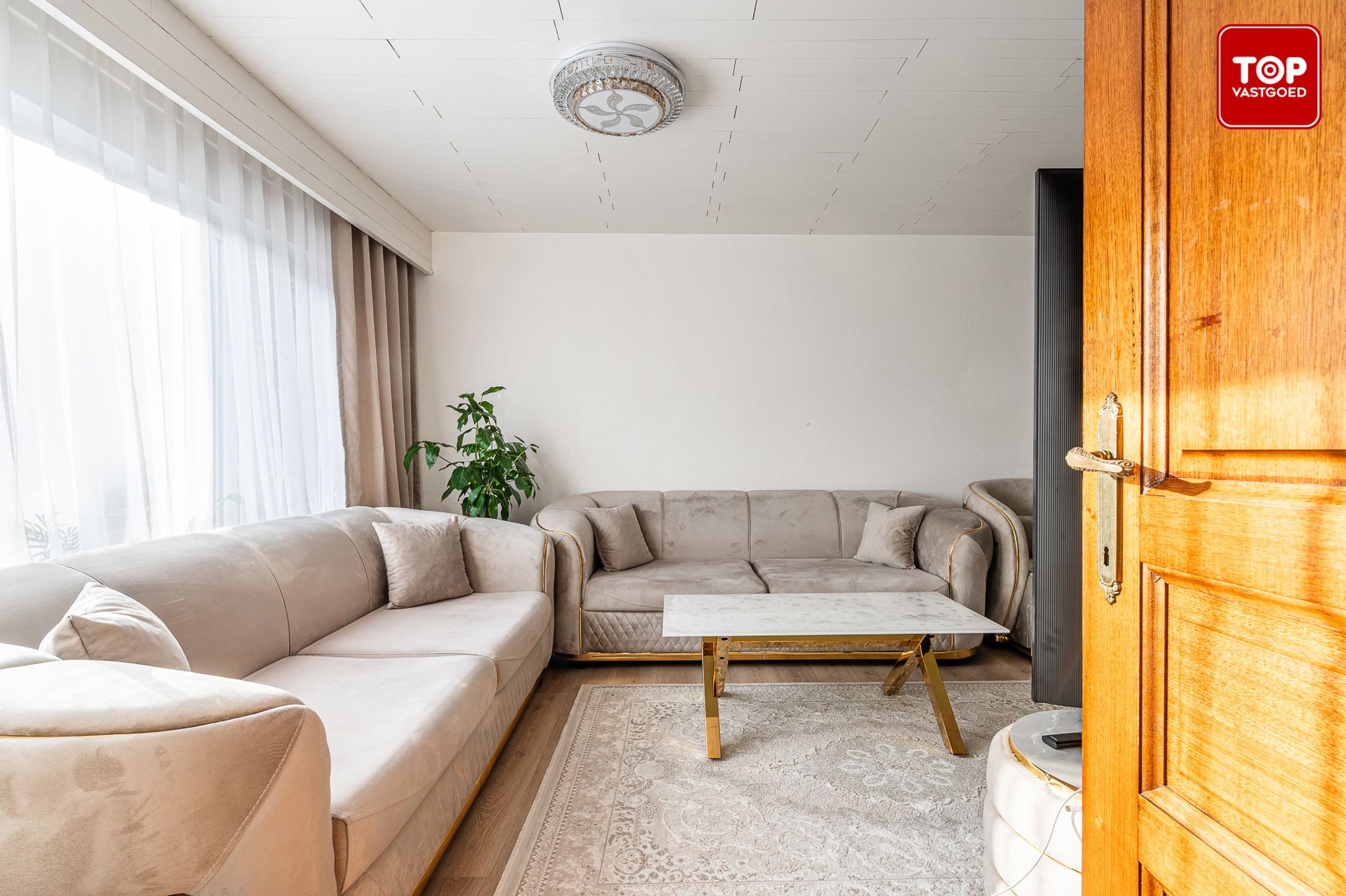 Goed onderhouden woning met 3 slaapkamers foto 3