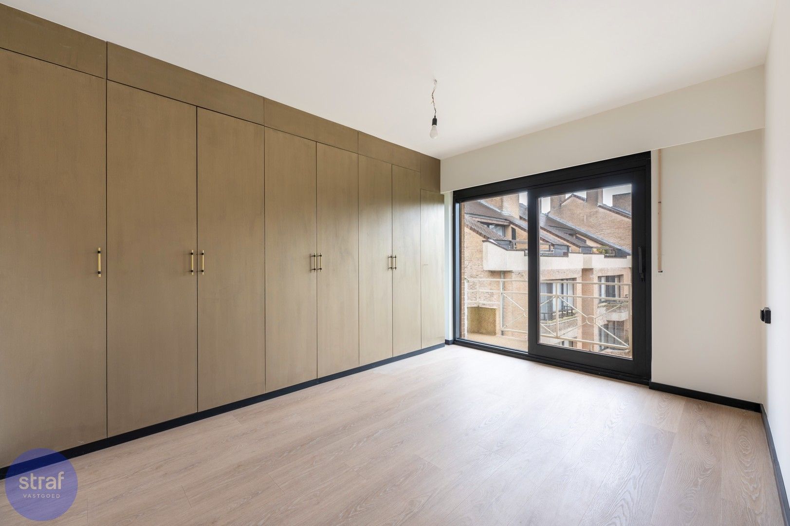 Groot 3 slpk appartement met terras en inloopdressing foto 9