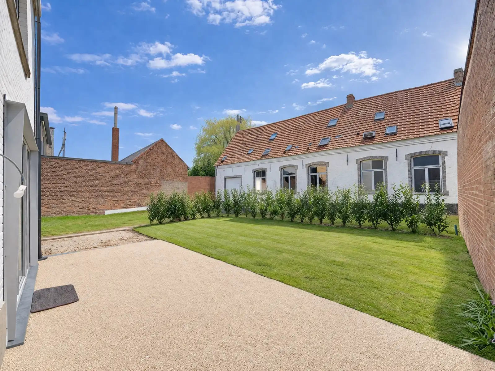 Ruime halfopen bebouwing met 3 slaapkamers en 2 badkamers foto 34