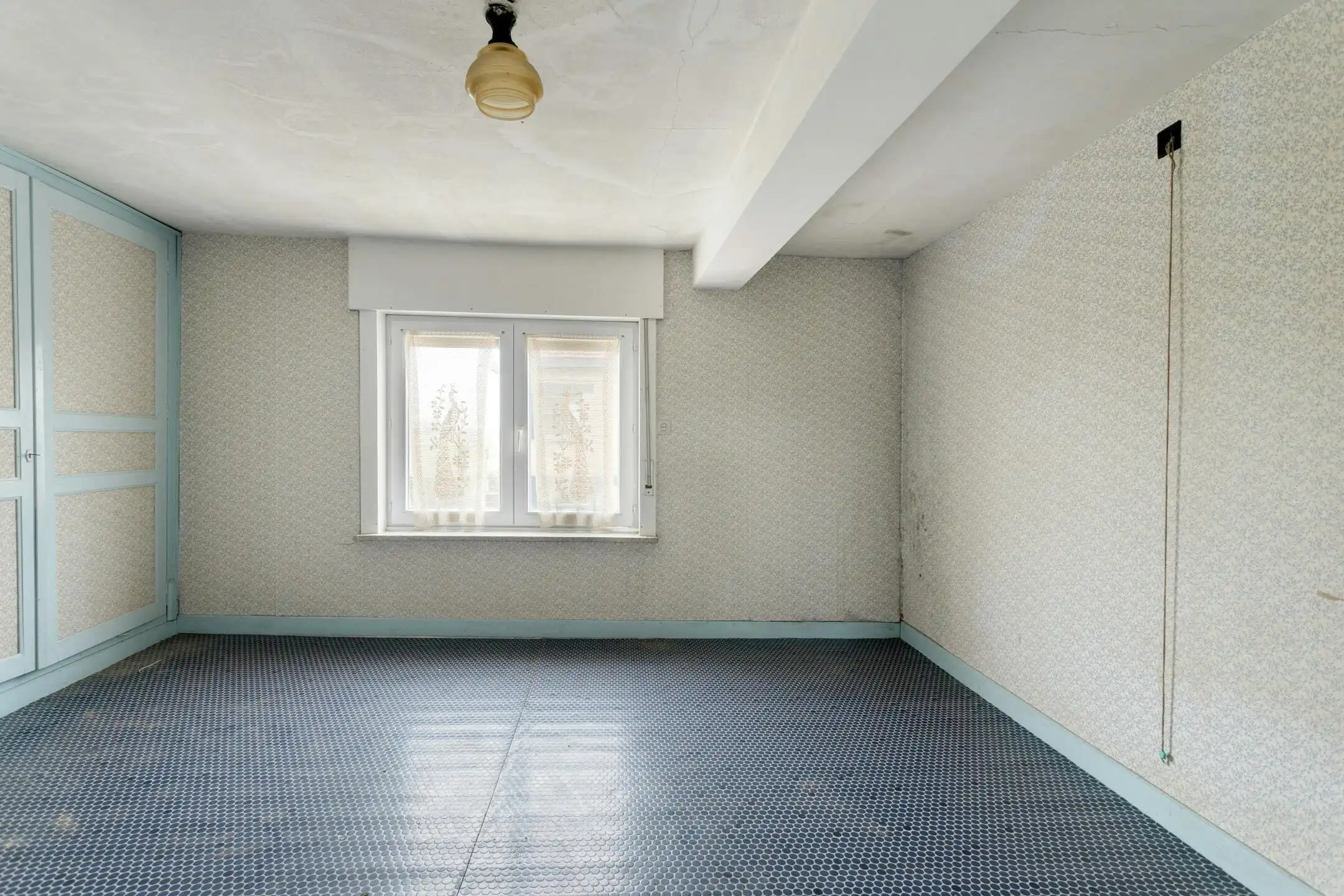 Ruime woning met tuin en garage op 380m² te Leisele. foto 22