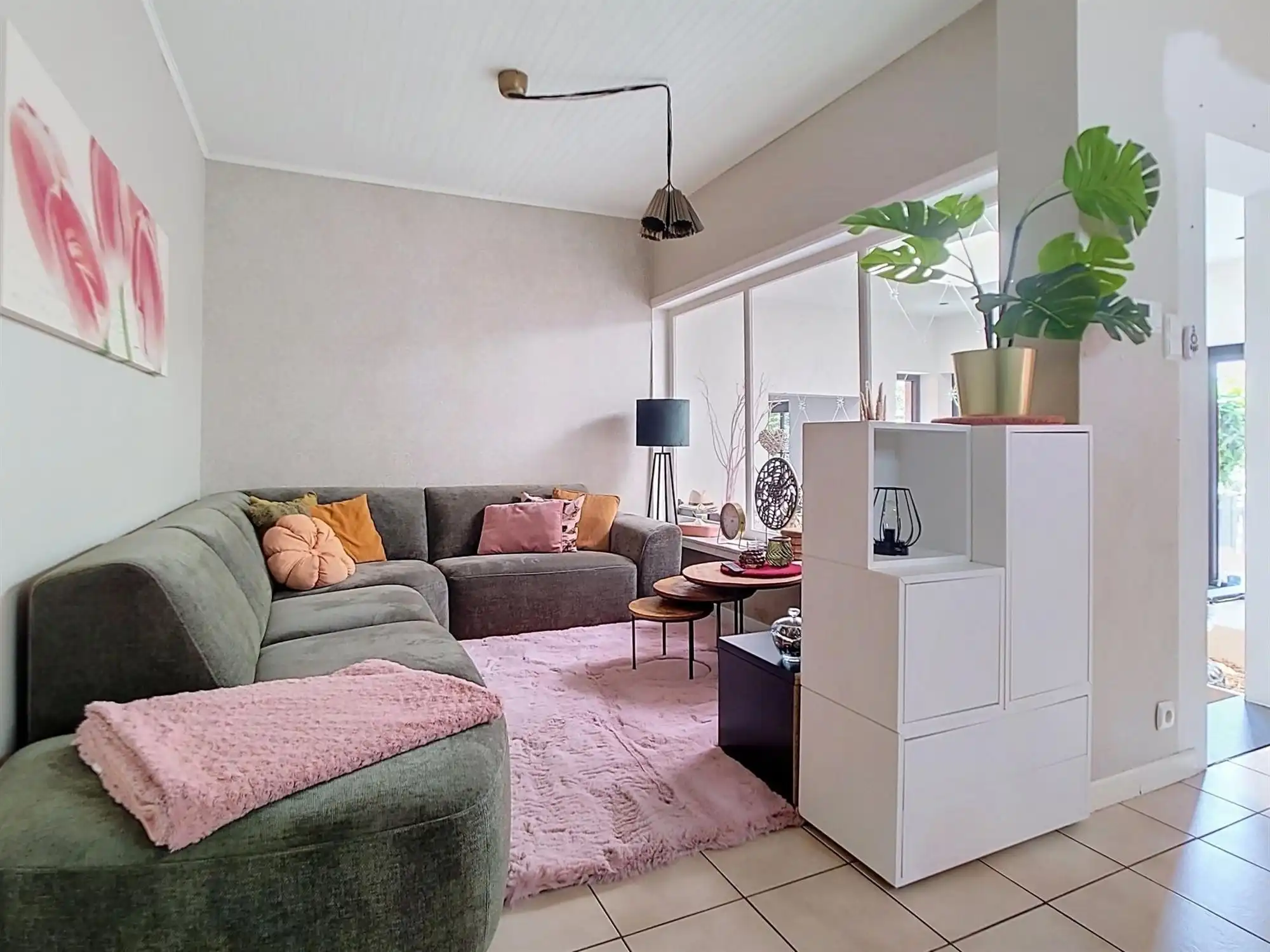 Ruime gerenoveerde gezinswoning met 4 slaapkamers foto 6