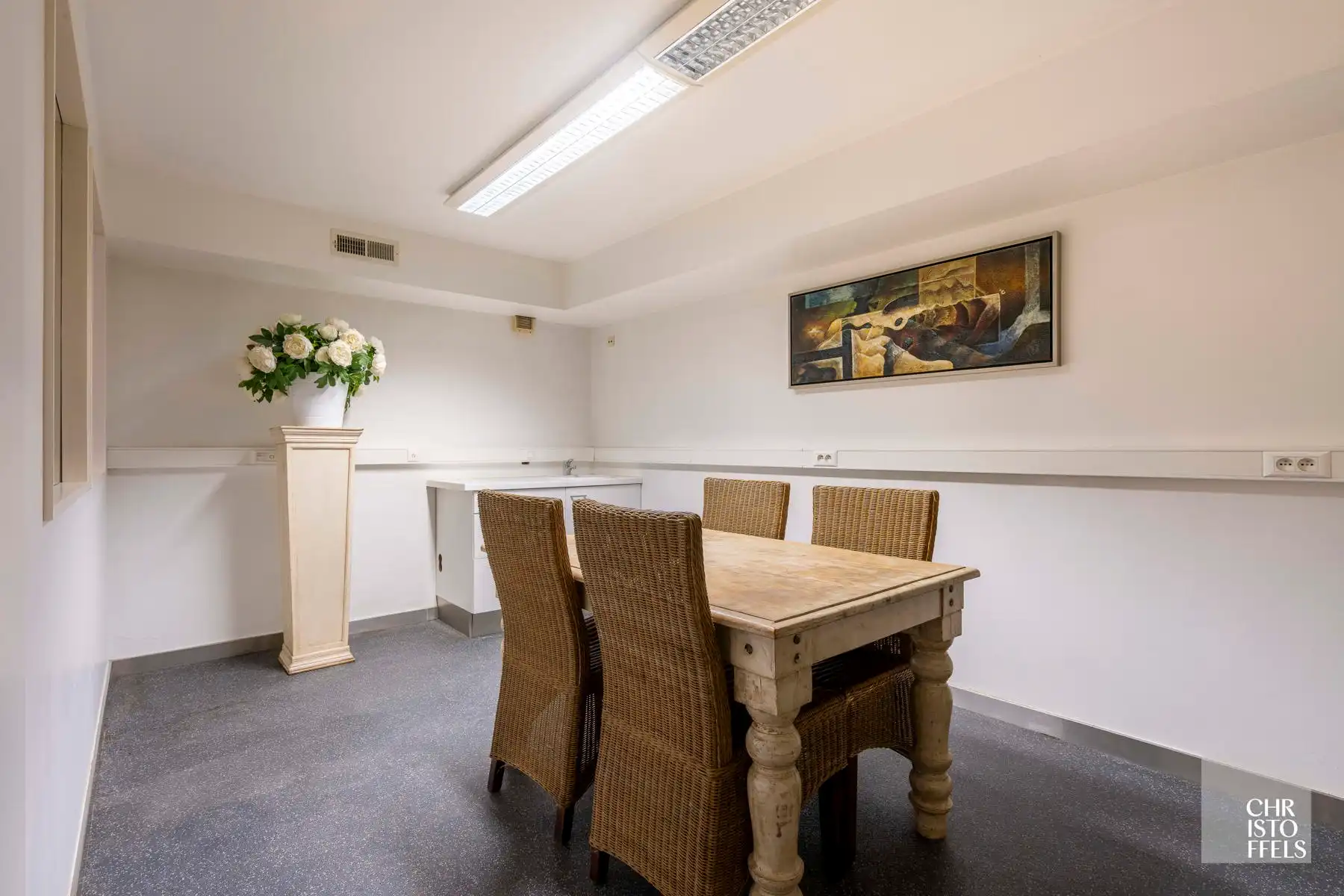 Tijdloze elegante villa met praktijkruimte (422 m²) op perceel van 1.672 m² foto 22