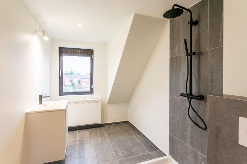 Instapklare ruime woning,  W-tuin, op centrale locatie! foto 17