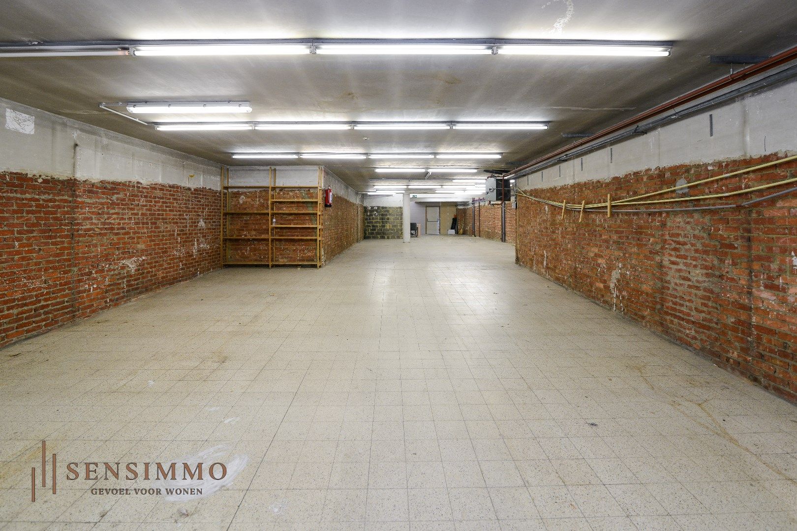 Ruim Handelspand van 766 m² op AAA locatie foto 17
