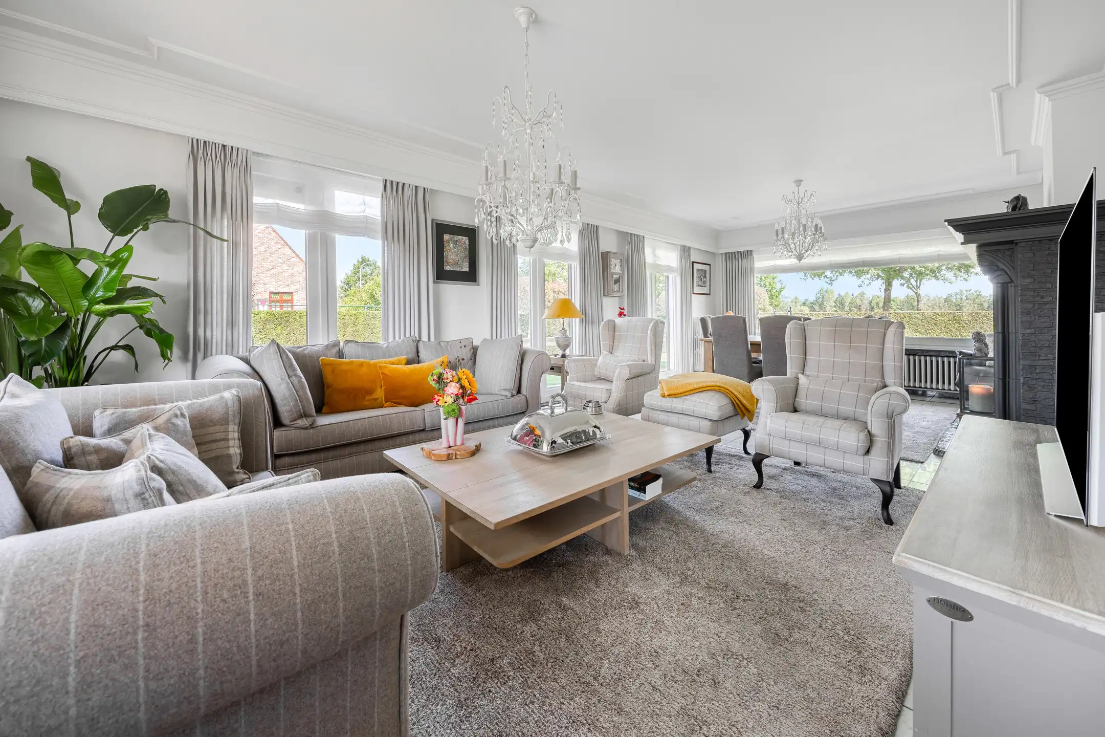 Villa met potentieel in Oostmalle en mogelijkheid tot aankoop achtergelegen weilanden foto 4