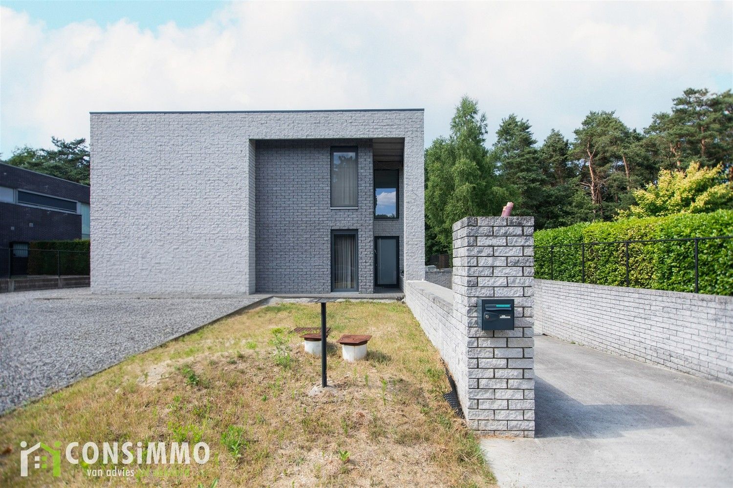 Ruime gezinswoning met 4 slaapkamers in groene omgeving te Genk-Driehoeven foto 3