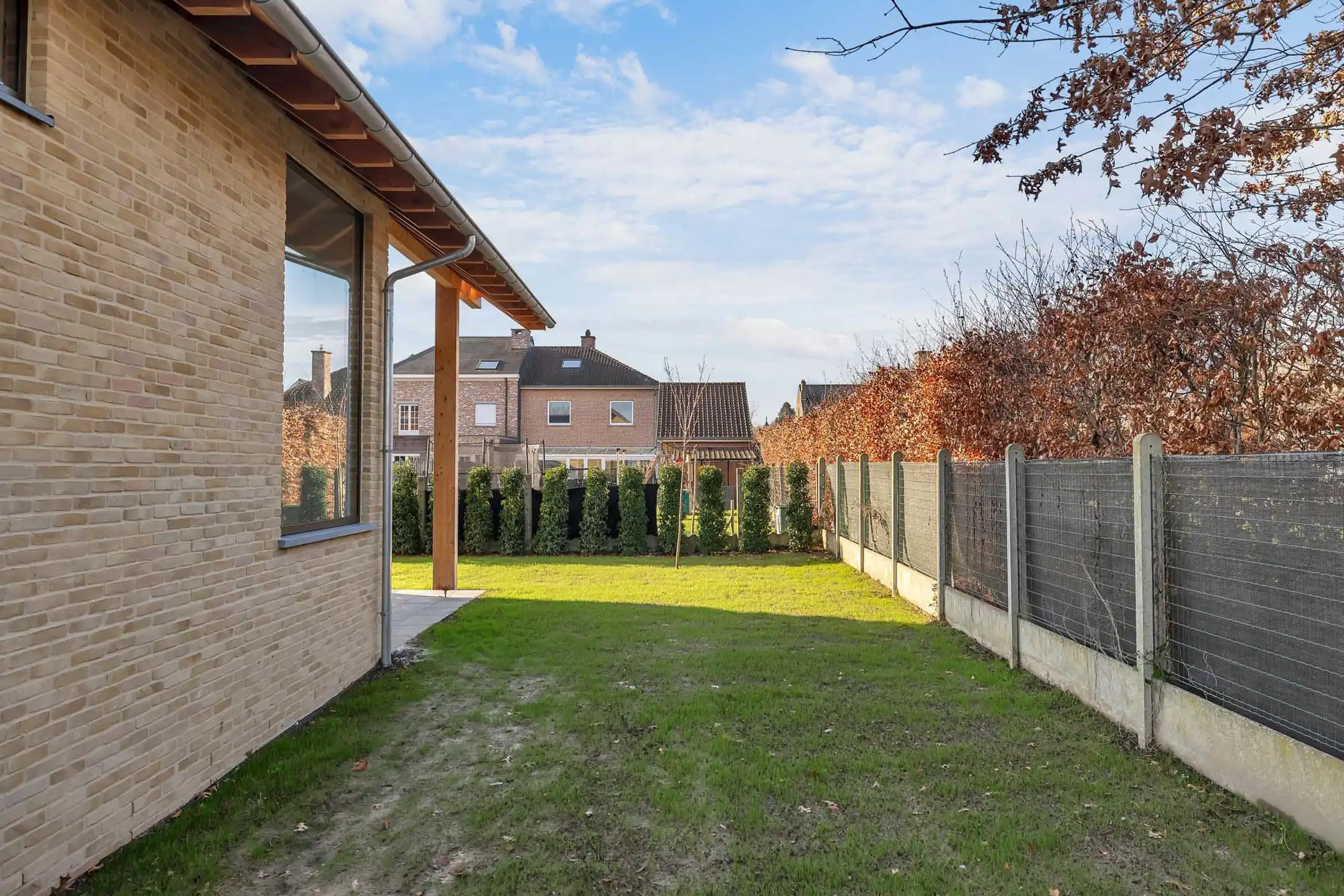 Prachtige half open nieuwbouwwoning in uniek woonerf foto 26