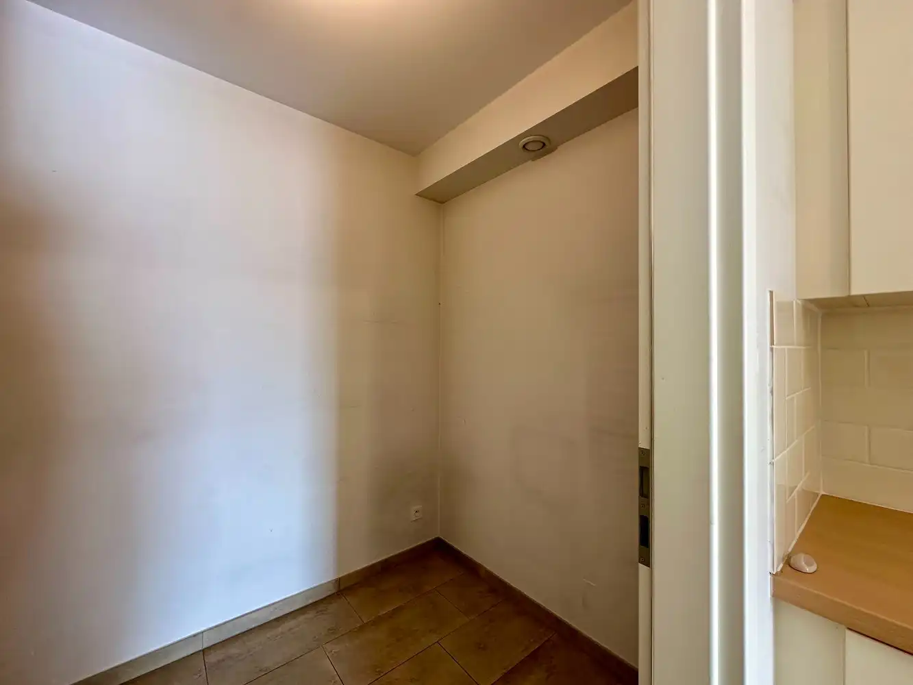 Appartement op centrale ligging te Sint-Andries foto 5