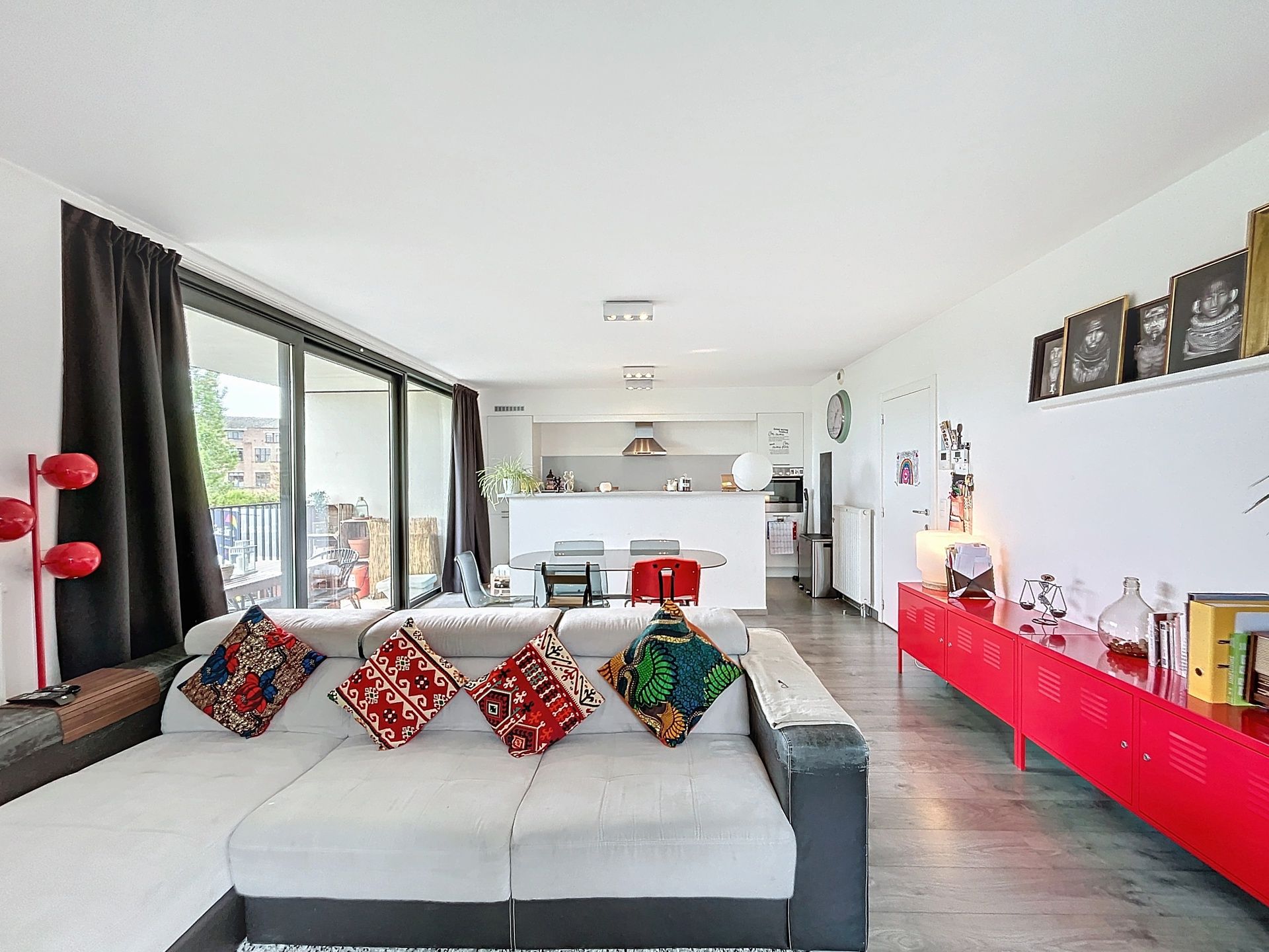 Appartement van 95m² - 2slpk - bezoeken enkel per mail foto {{pictureIndex}}