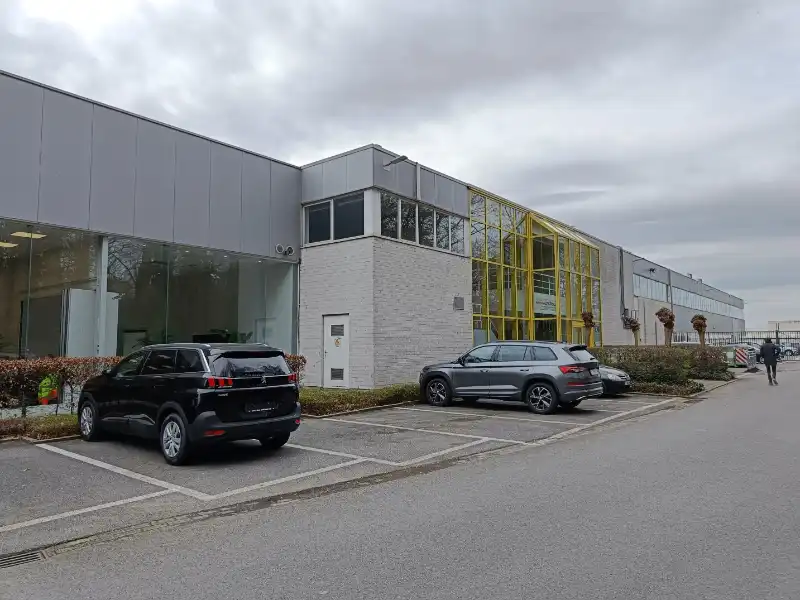 Kantoorruimte te huur foto 4