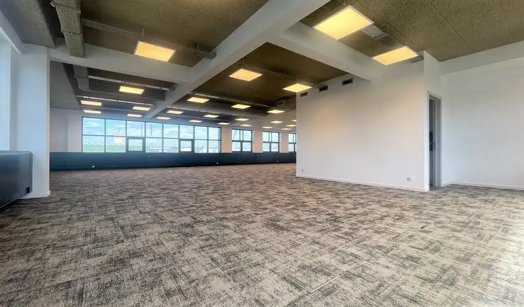 Vernieuwde kantoorruimtes te huur op zichtlocatie te Deurne  foto 8