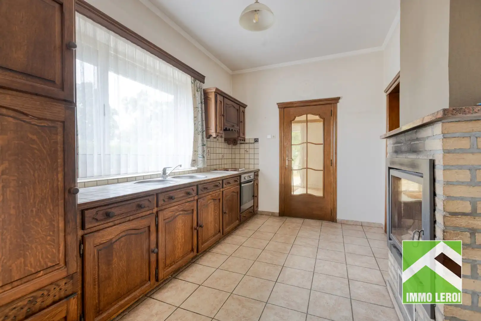 Landelijk gelegen woning met grote veranda en ruime tuin foto 6