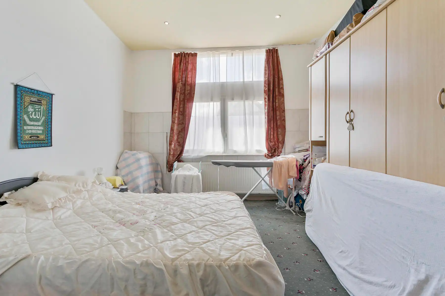 Karaktervol opbrengstgebouw op toplocatie in Ronse! foto 8