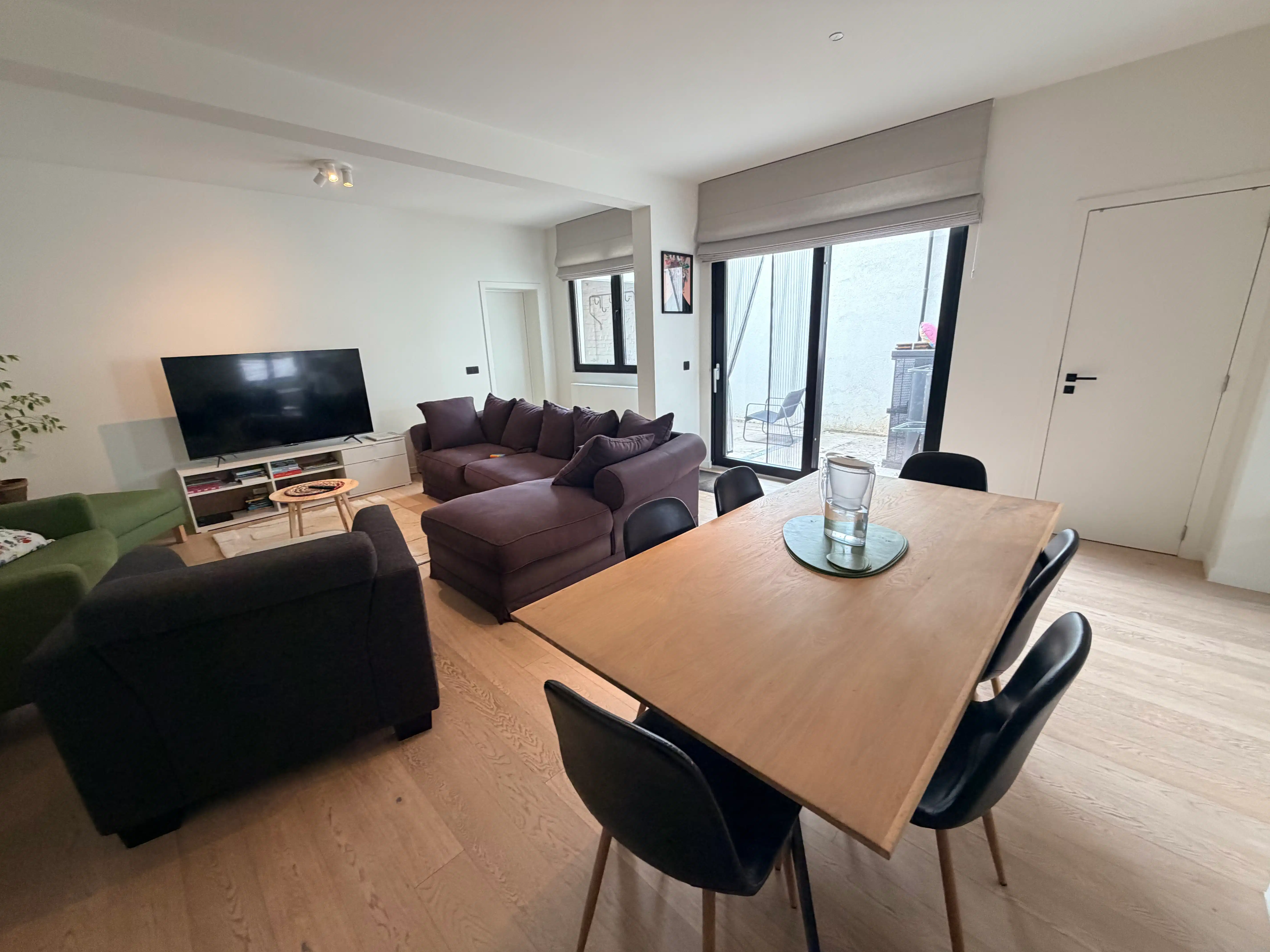 --- NIEUW --- Prachtig gerenoveerd appartement met 3 slaapkamers. foto 6