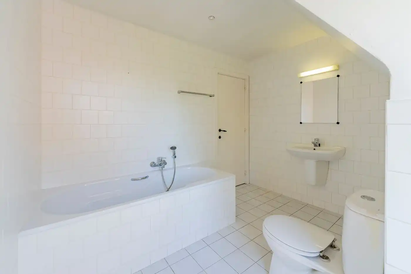 Horeca handelspand met woonst – voormalige “Bruegel” in Damme foto 24