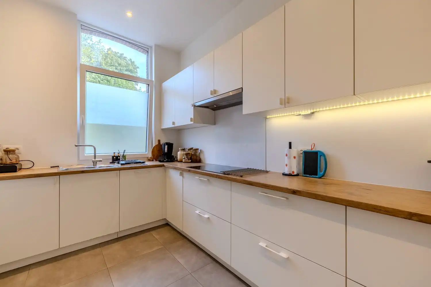 Recent gerenoveerde woning met 3 slaapkamers, tuin & dakterras te Lier foto 3
