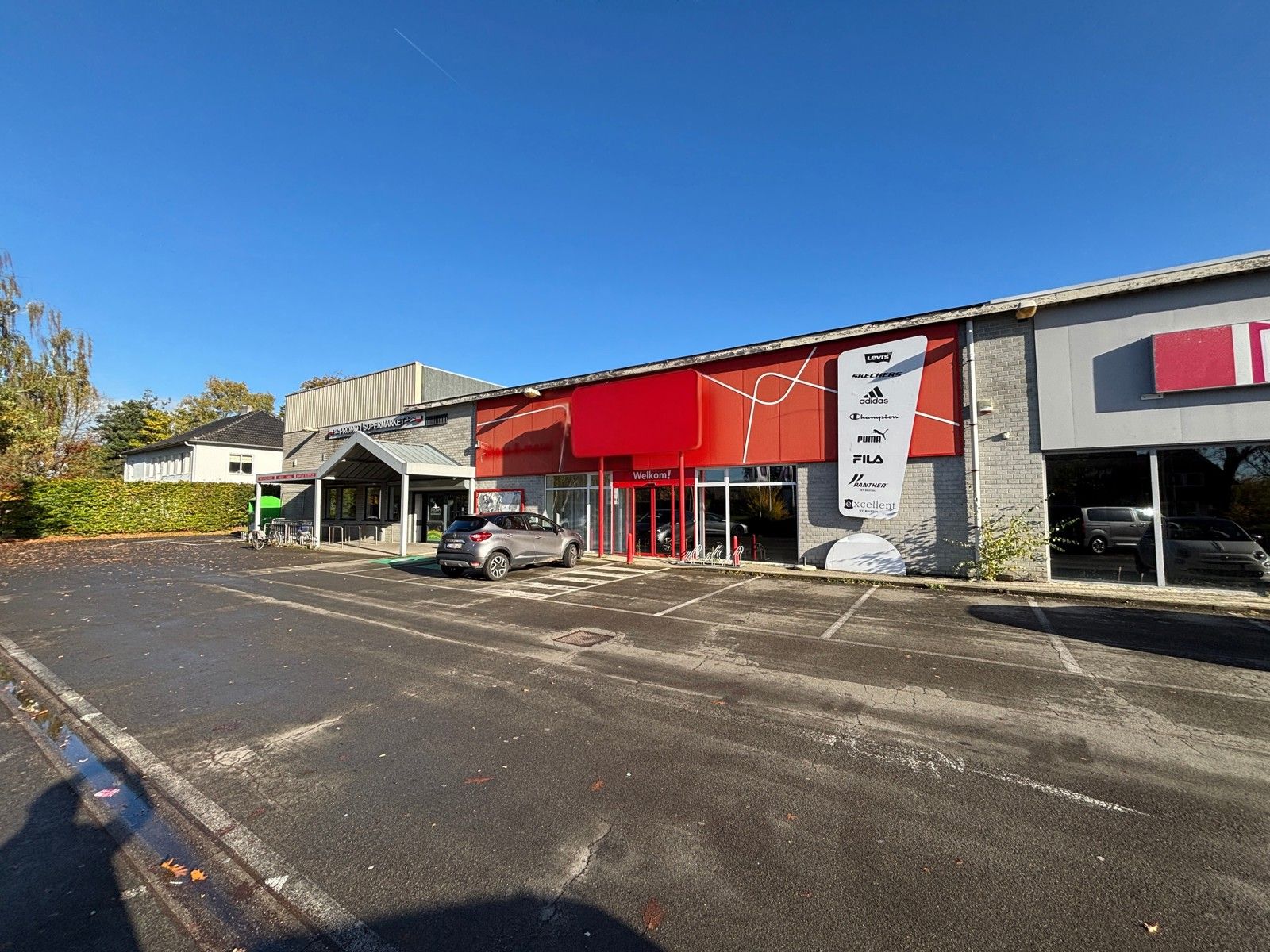 Winkelruimte 743 m² te huur in Oud-Turnhout foto {{pictureIndex}}