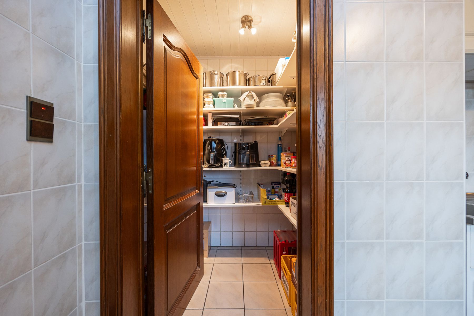 Woning met 2 slaapkamers en garage op 557 m2 grond foto 17