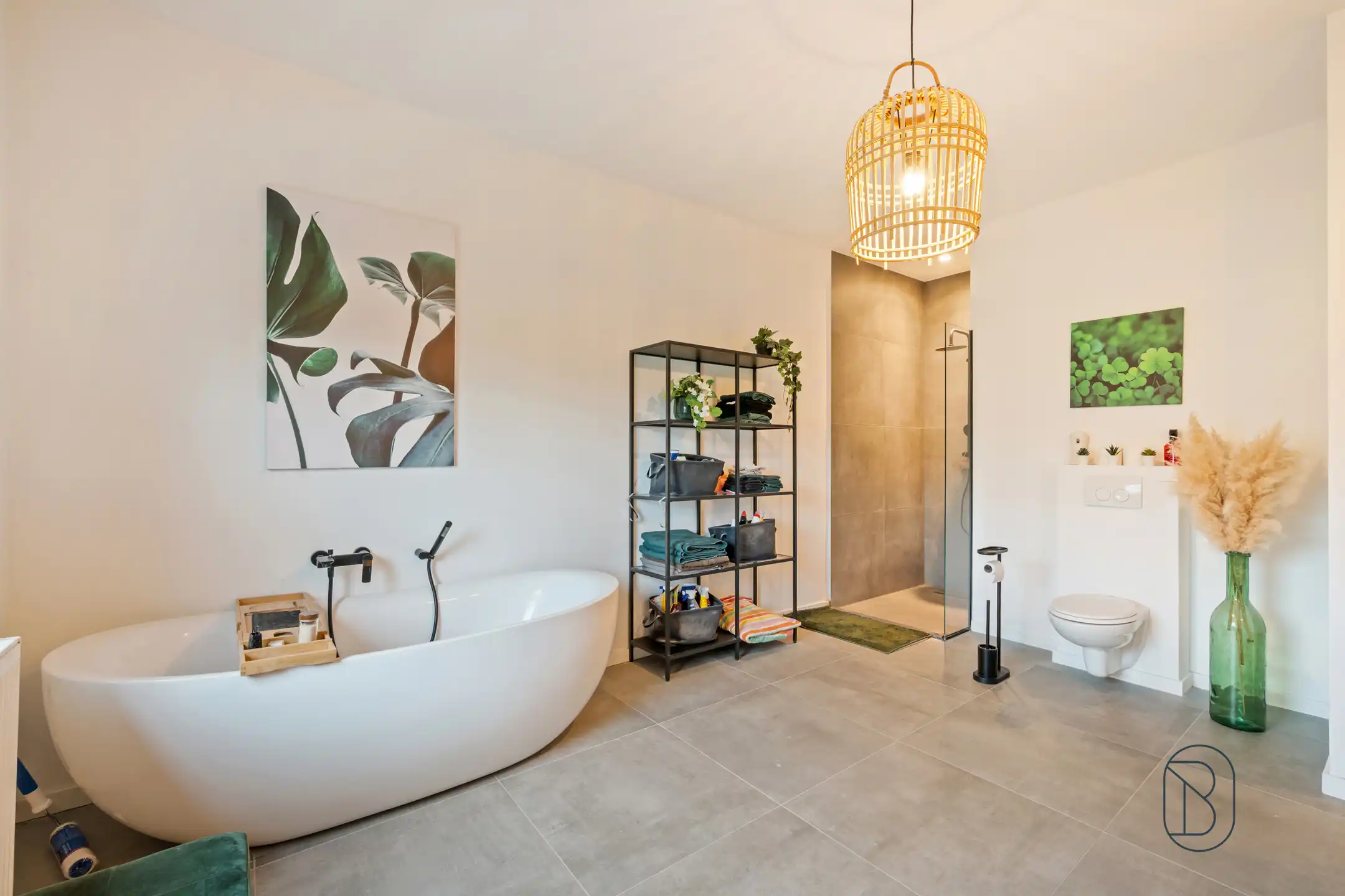 Instapklare woning met 3SLK, zonnige buitenruimtes en garage foto 12