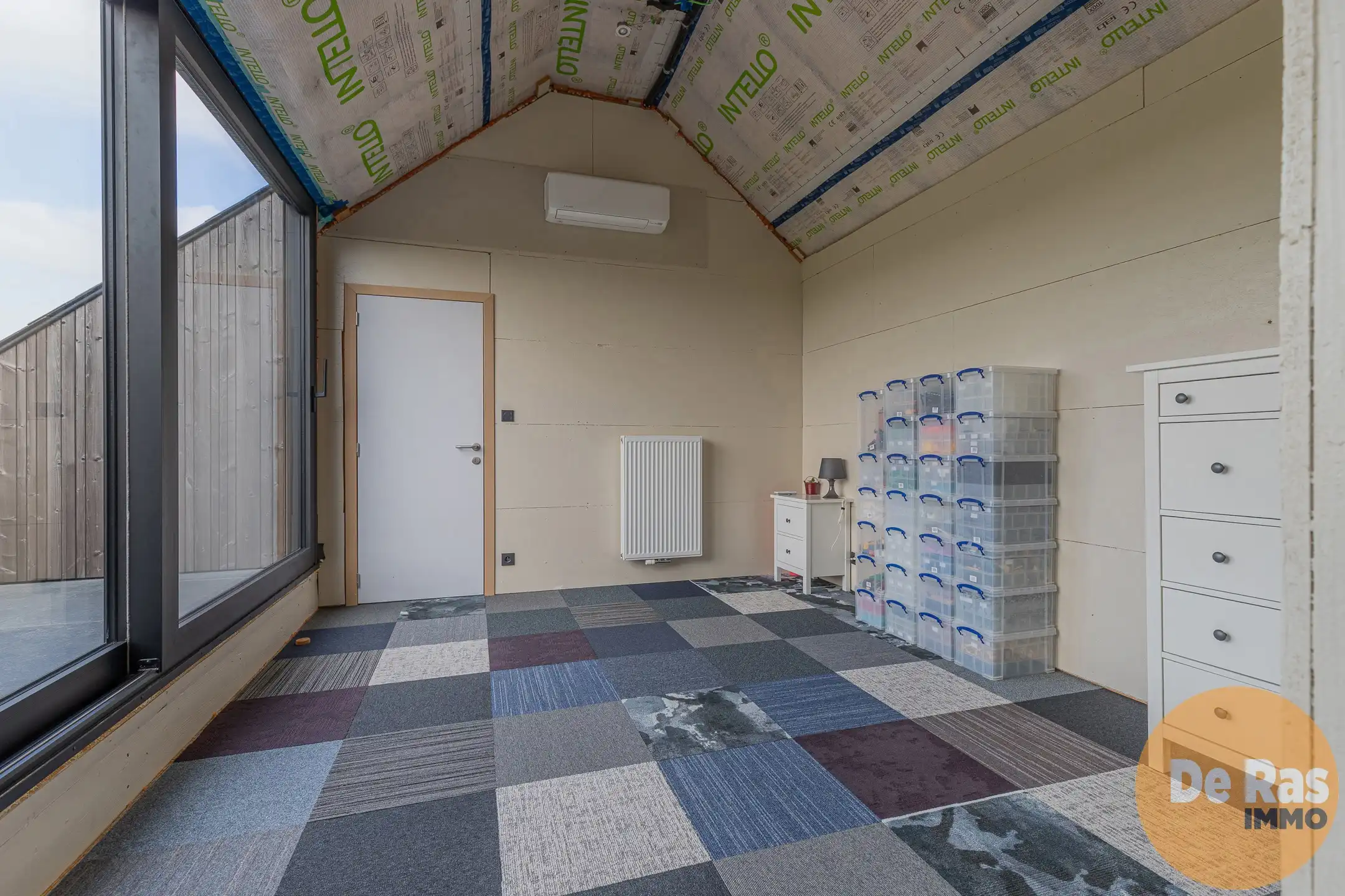 BURST - Ruime gezinswoning met 5 slaapkamers, garage en tuin foto 19