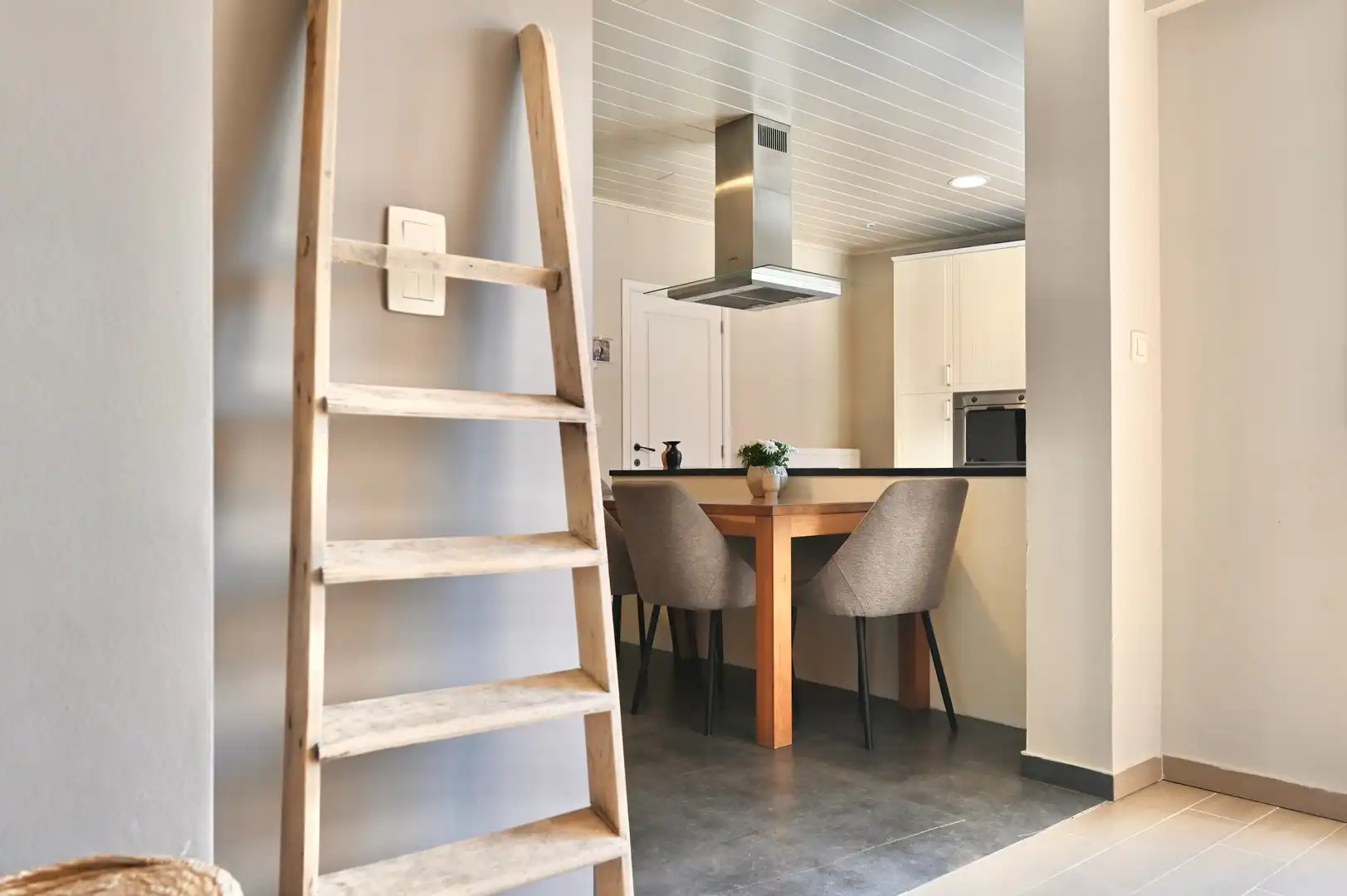 Rustig wonen, veel ruimte en volledig instapklaar! foto 13