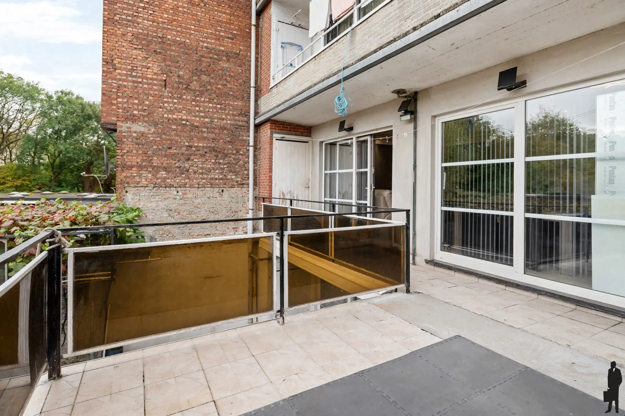 Appartementsgebouw op top-locatie te koop foto 47