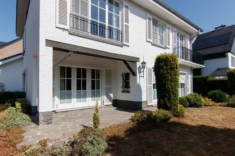 AUTHENTIEKE VILLA IN RESIDENTIËLE OMGEVING, KARAKTERVOL WONEN AAN DE STADSRAND foto 5