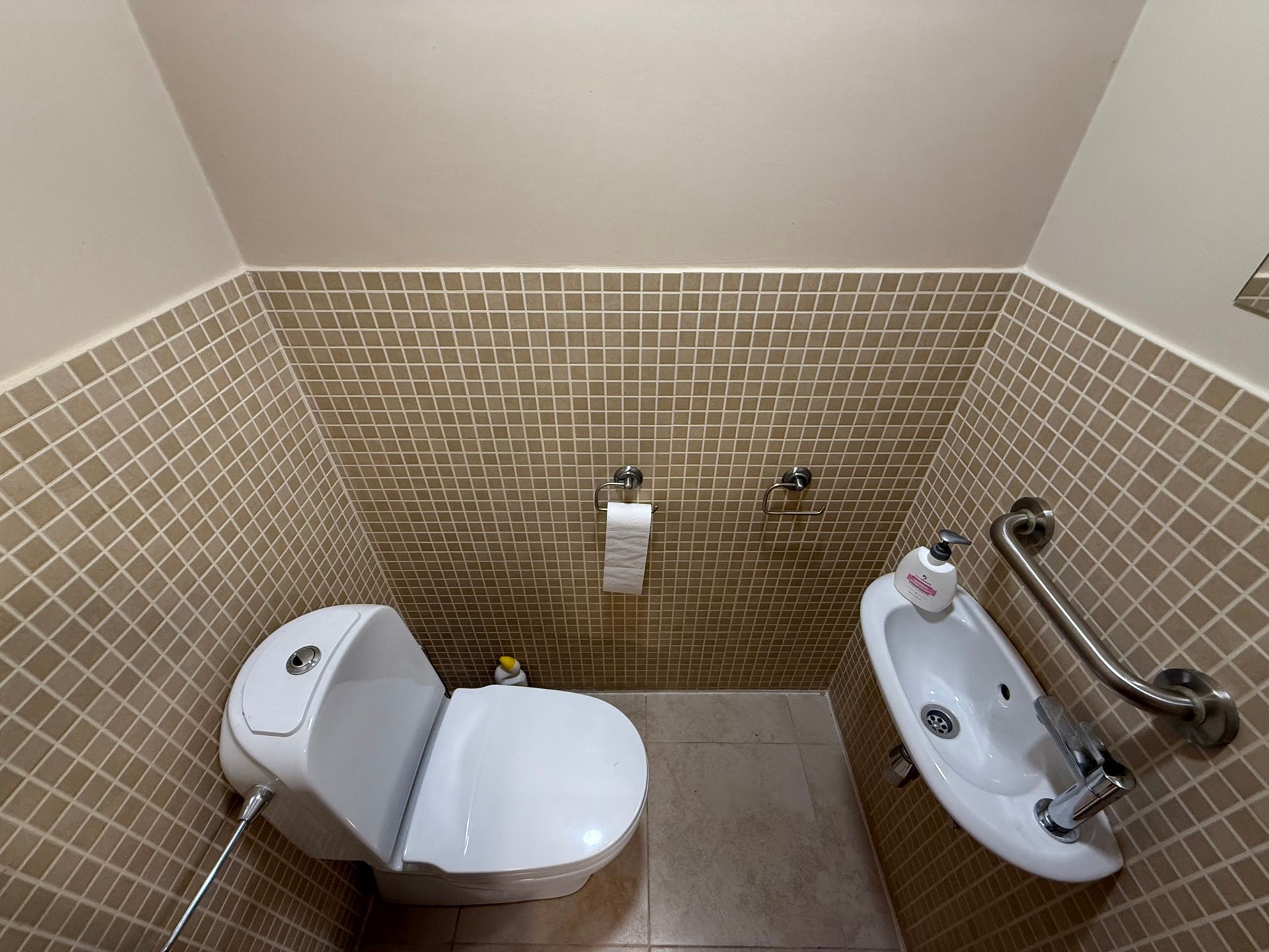 SERSKAMP - Ruim, recent appartement zicht op groen. foto 15