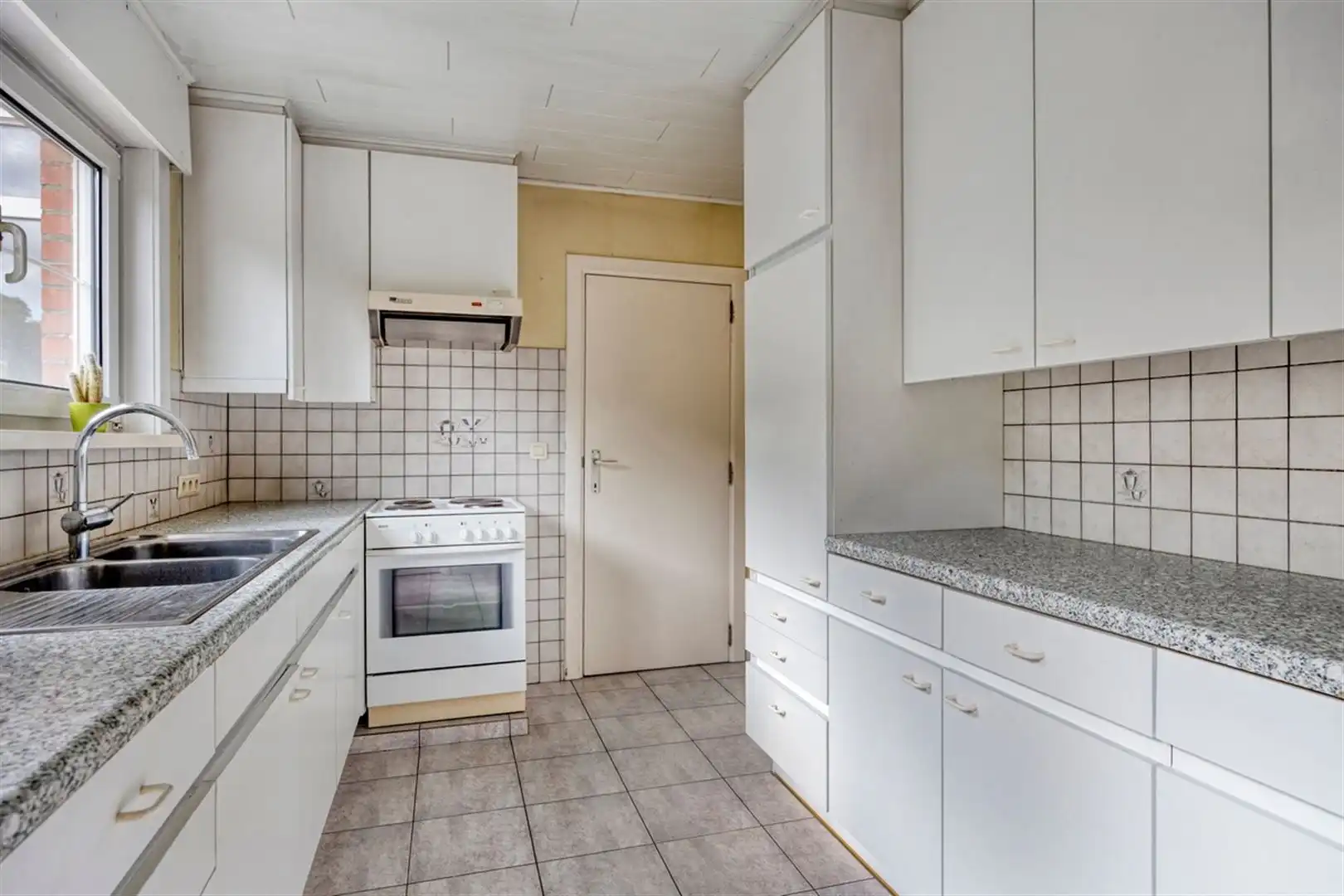 Ruime woning in deelgemeente Ename foto 9