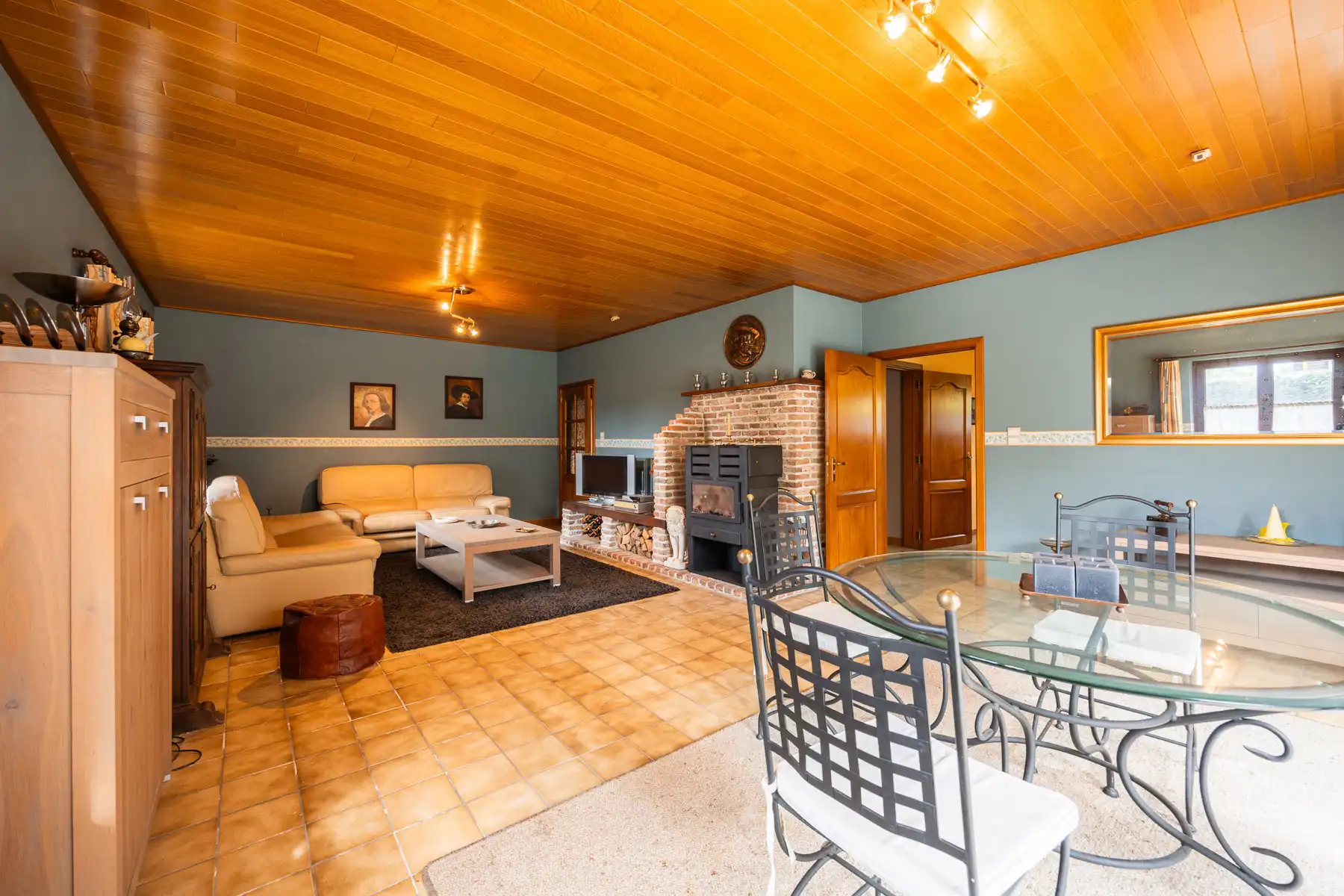 Charmante villa op perceel van 225 m² met garage foto 4