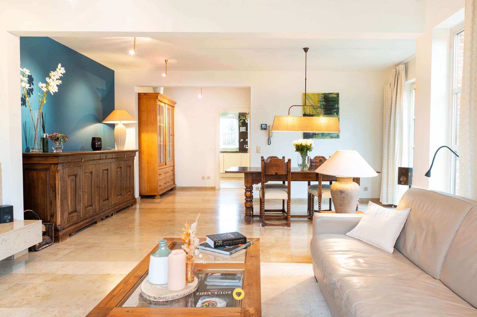 Instapklare & ruime HOB met 4 SLK's, garage en ZW tuin foto 3