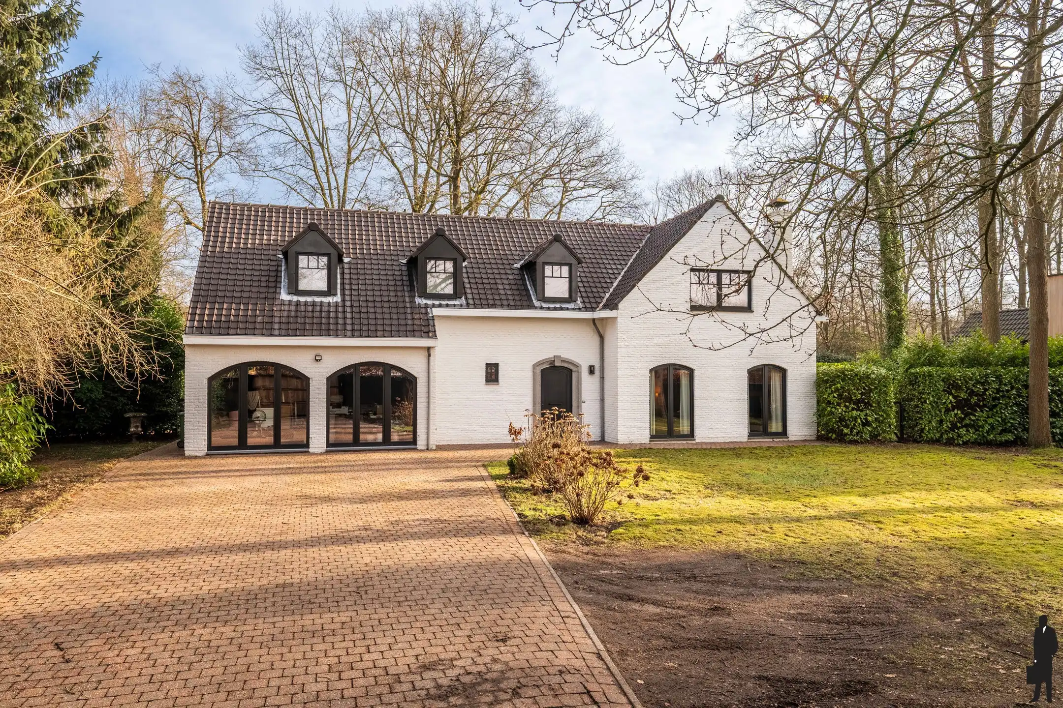Charmante gerenoveerde villa op 1.753 m² in Zoersel-Schilde foto {{pictureIndex}}