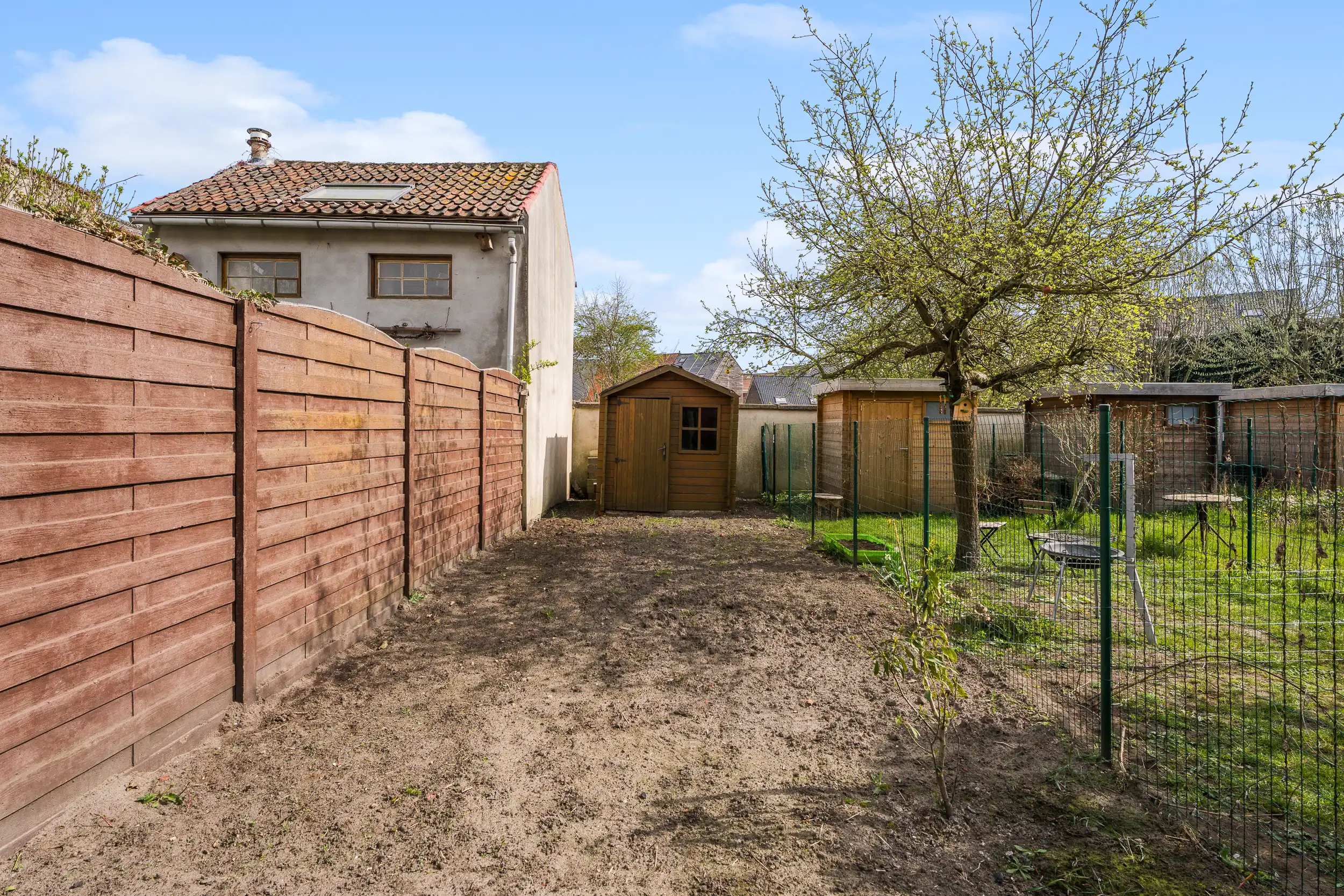 Ruime gezinswoning met zonnige tuin in Sint-Amandsberg foto 15