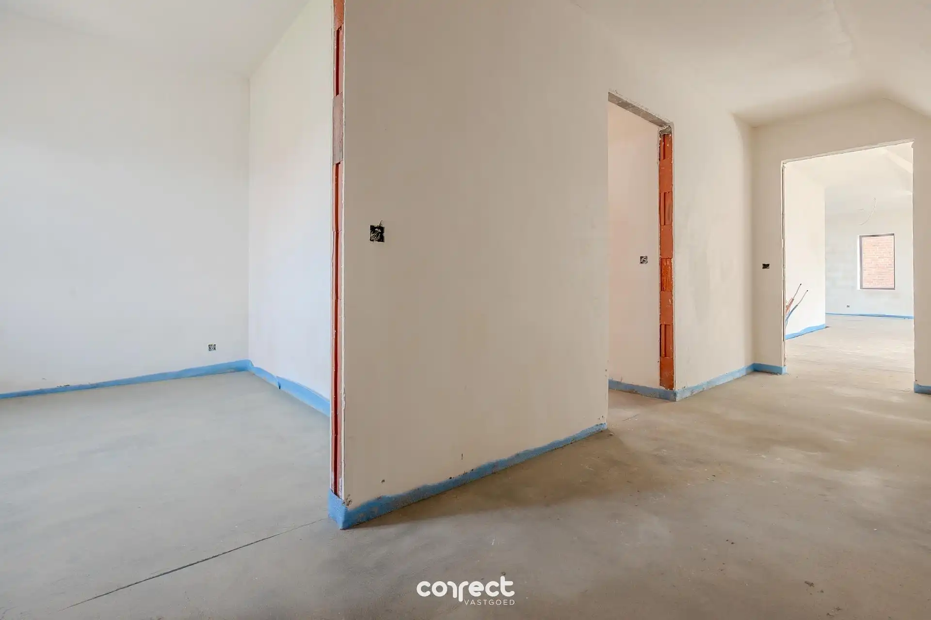 Prachtig en ruim appartement met mooi zongericht terras op de tweede verdieping, 2 slaapkamers waarvan één met annex bureelruimte. foto 7