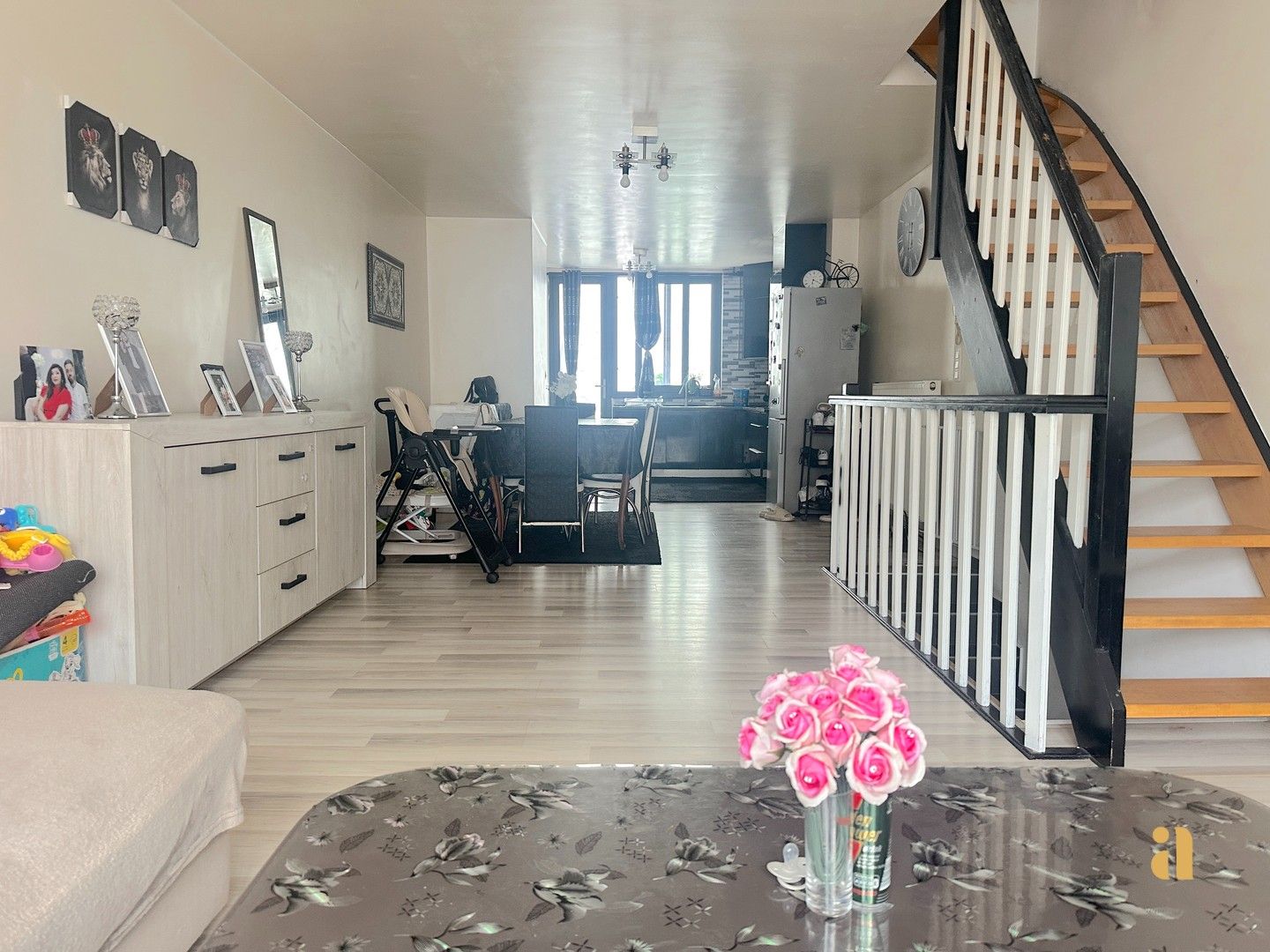 Woning met praktijkruimte of plek voor 2 gezinnen foto 18