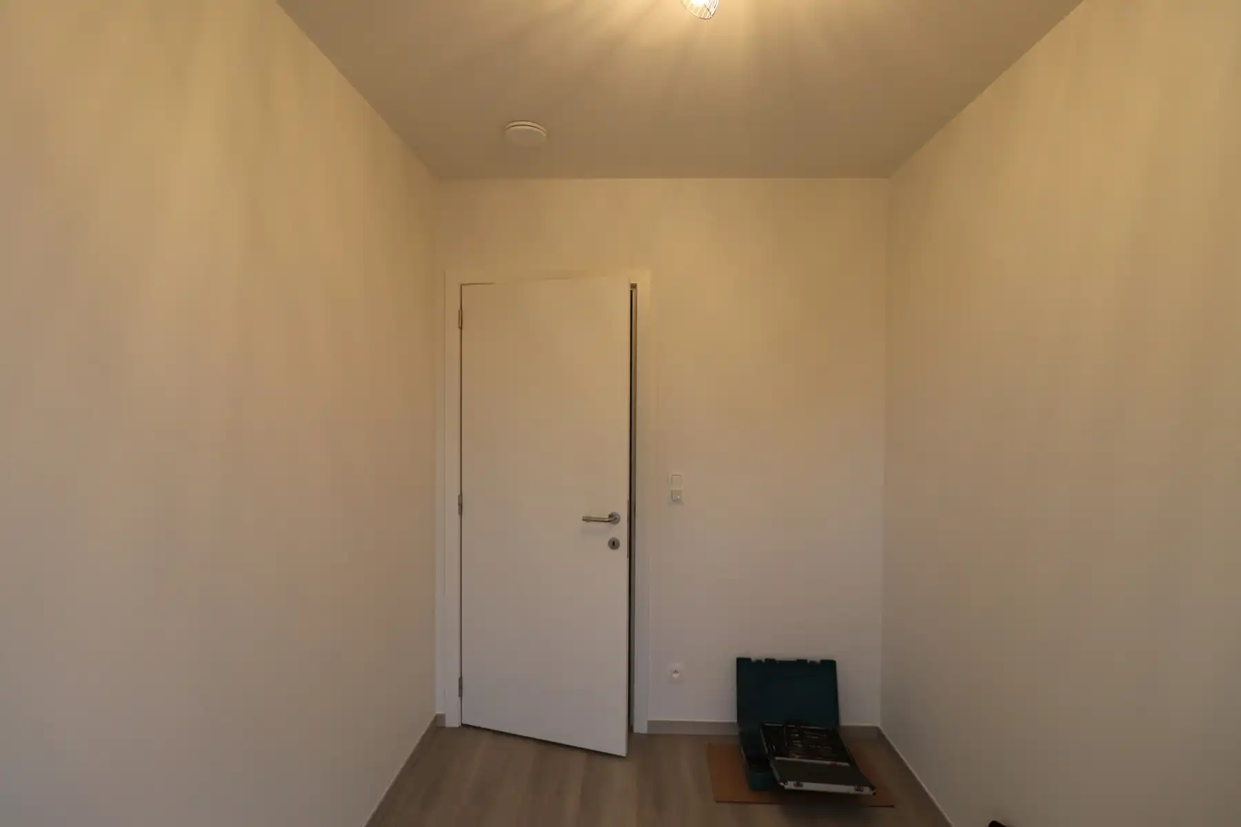 2-Slaapkamer-appartement (BEN) op de 1ste verdieping met lift, terras, ondergrondse autostaanplaats en kelderberging. foto 6