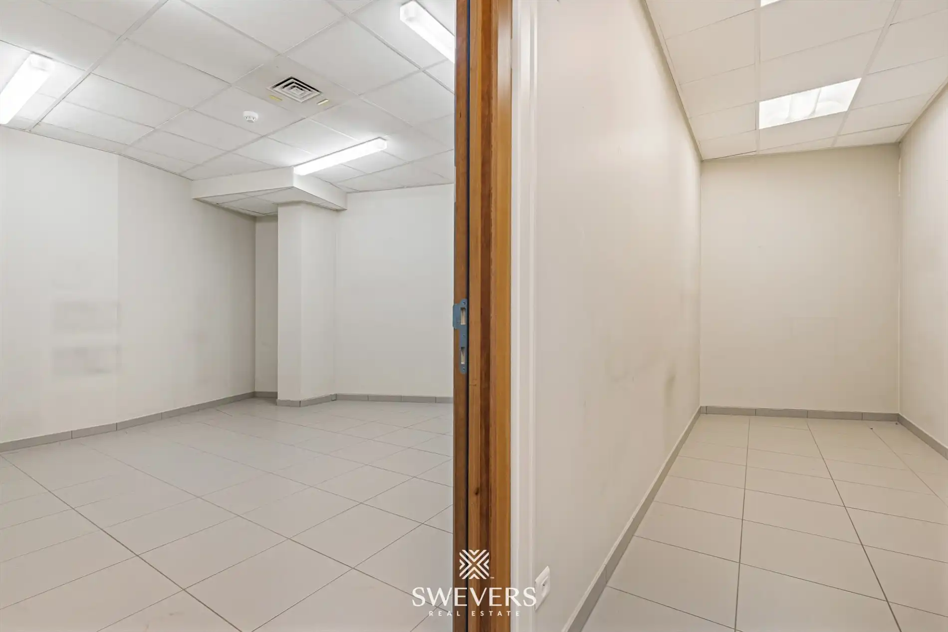 Kantoorruimte 333 m² met topzichtbaarheid aan de kleine ring, Hasselt foto 15