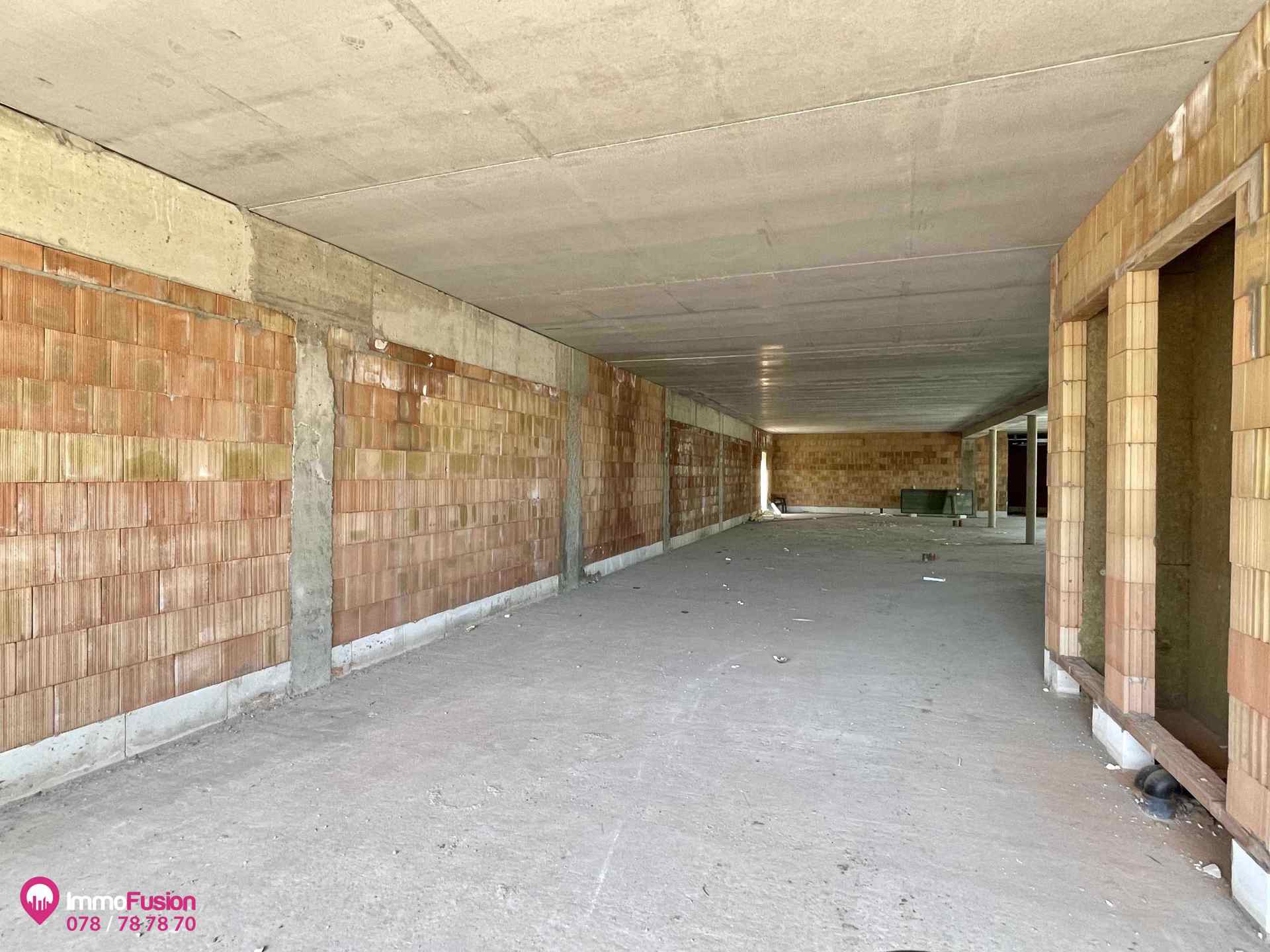 Uitzonderlijke handelsruimte van circa 460 m² met parking! foto 26
