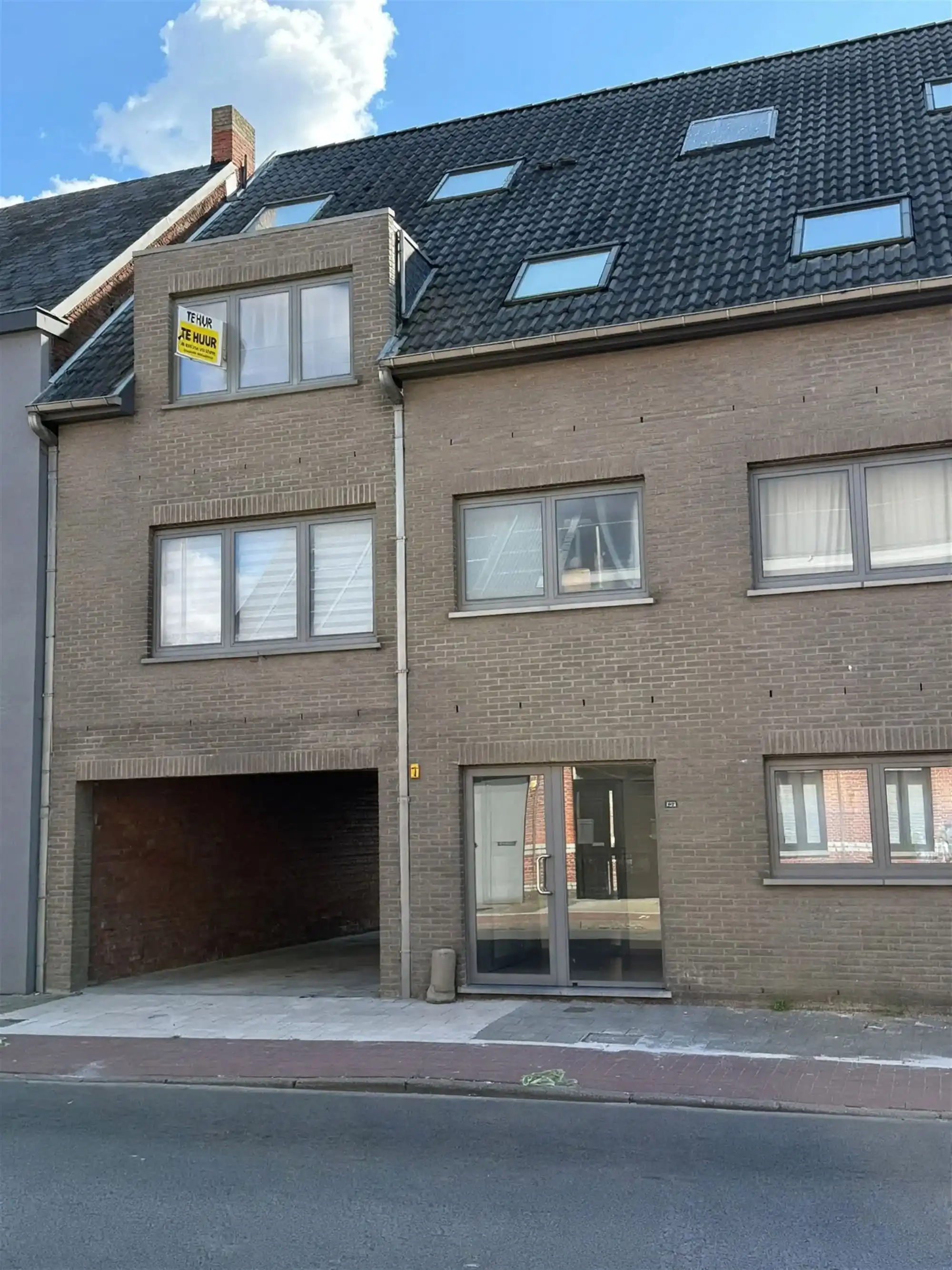 Toffe duplex met terras en staanplaats foto {{pictureIndex}}
