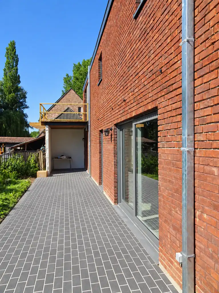 Zeer rustig gelegen ruime woning te huur foto 2
