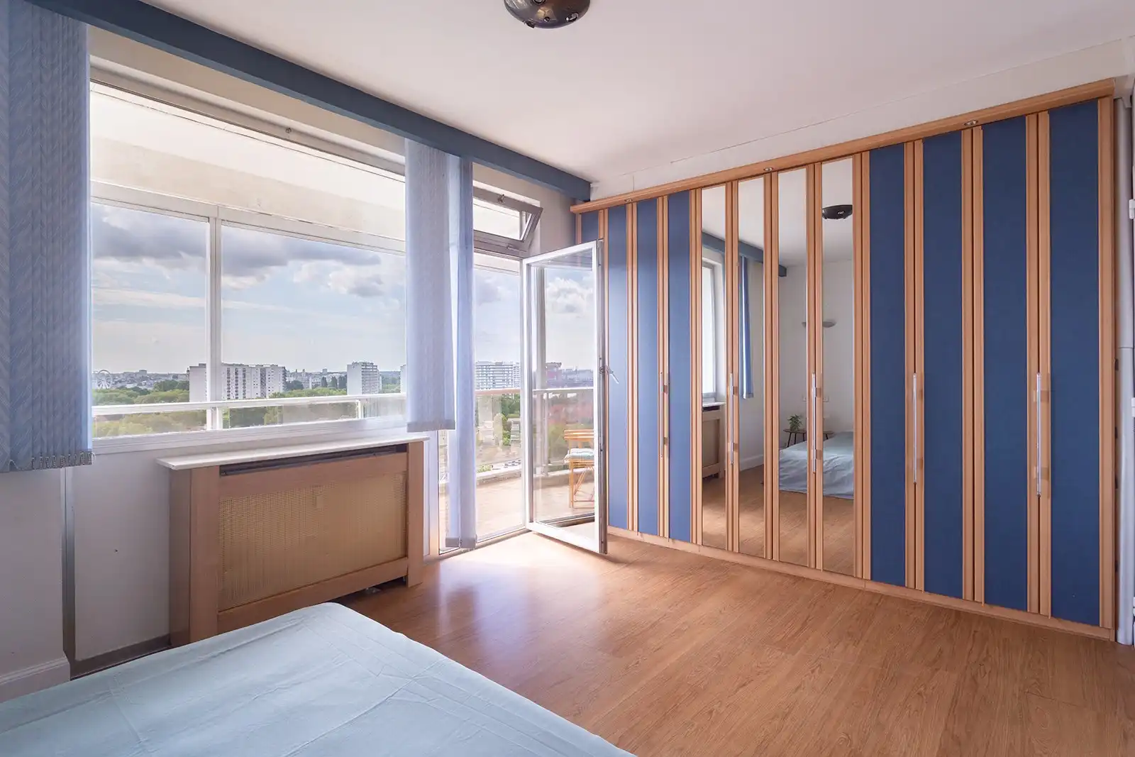 Lichtrijk 2-slaapkamerappartement met ruim terras en panoramisch uitzicht foto 18