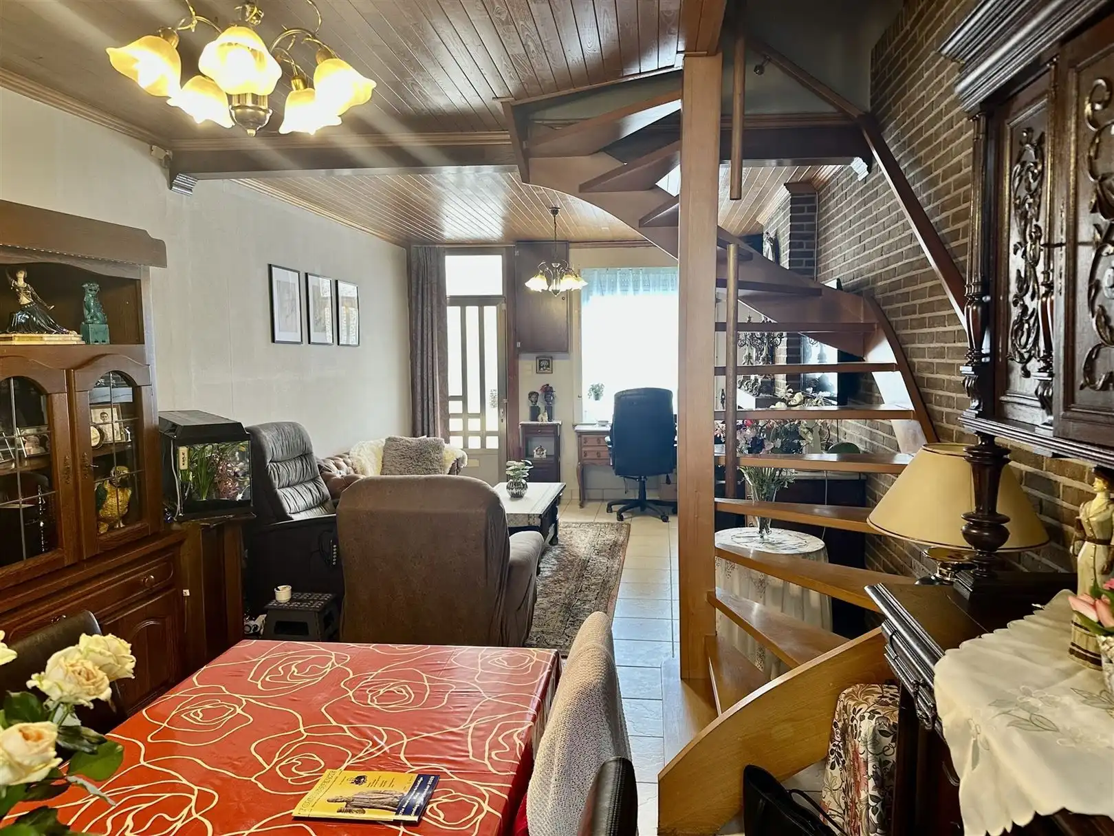 Te renoveren rijwoning te Eine. foto 5