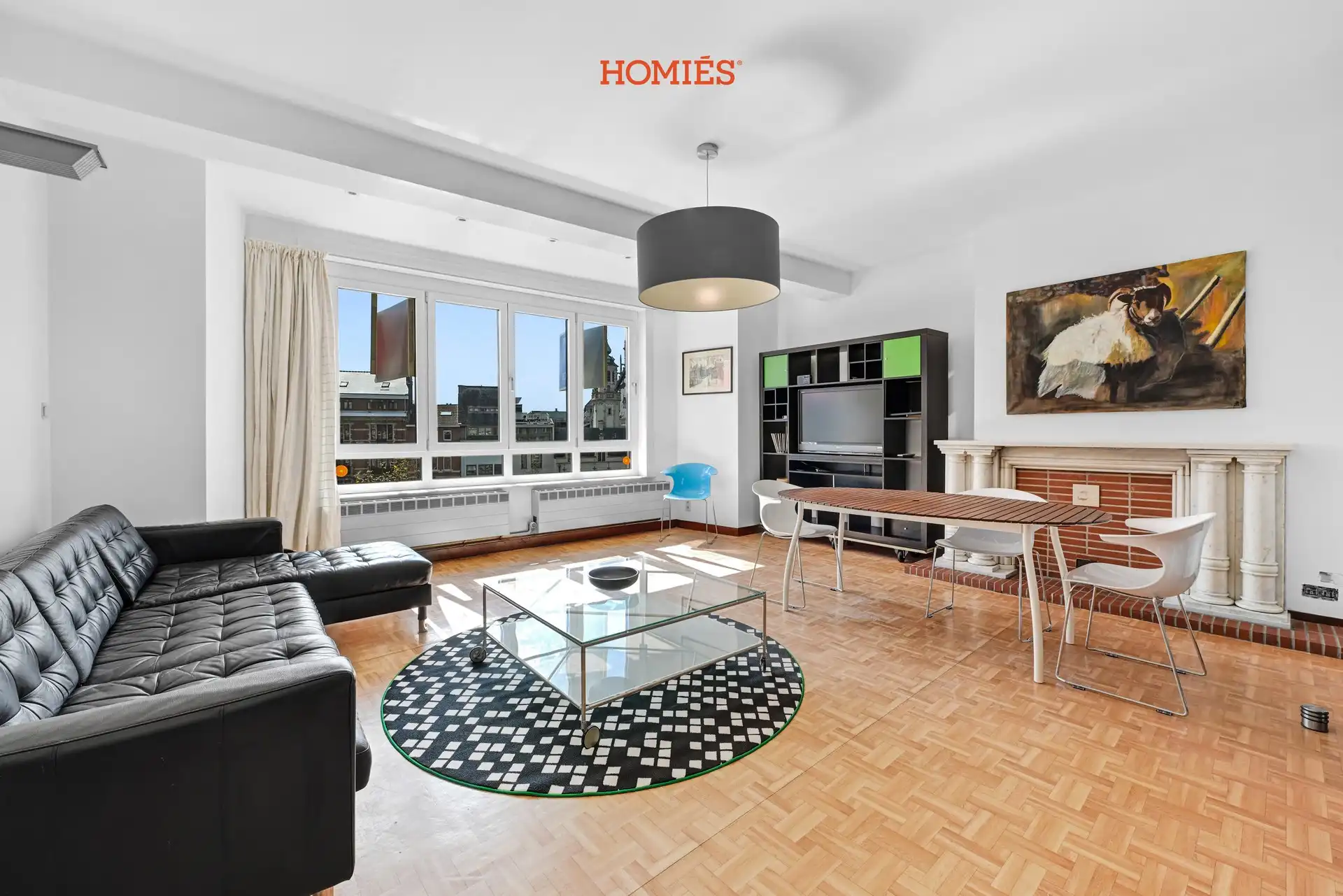 Instapklaar 2-slaapkamerappartement met uniek uitzicht foto {{pictureIndex}}