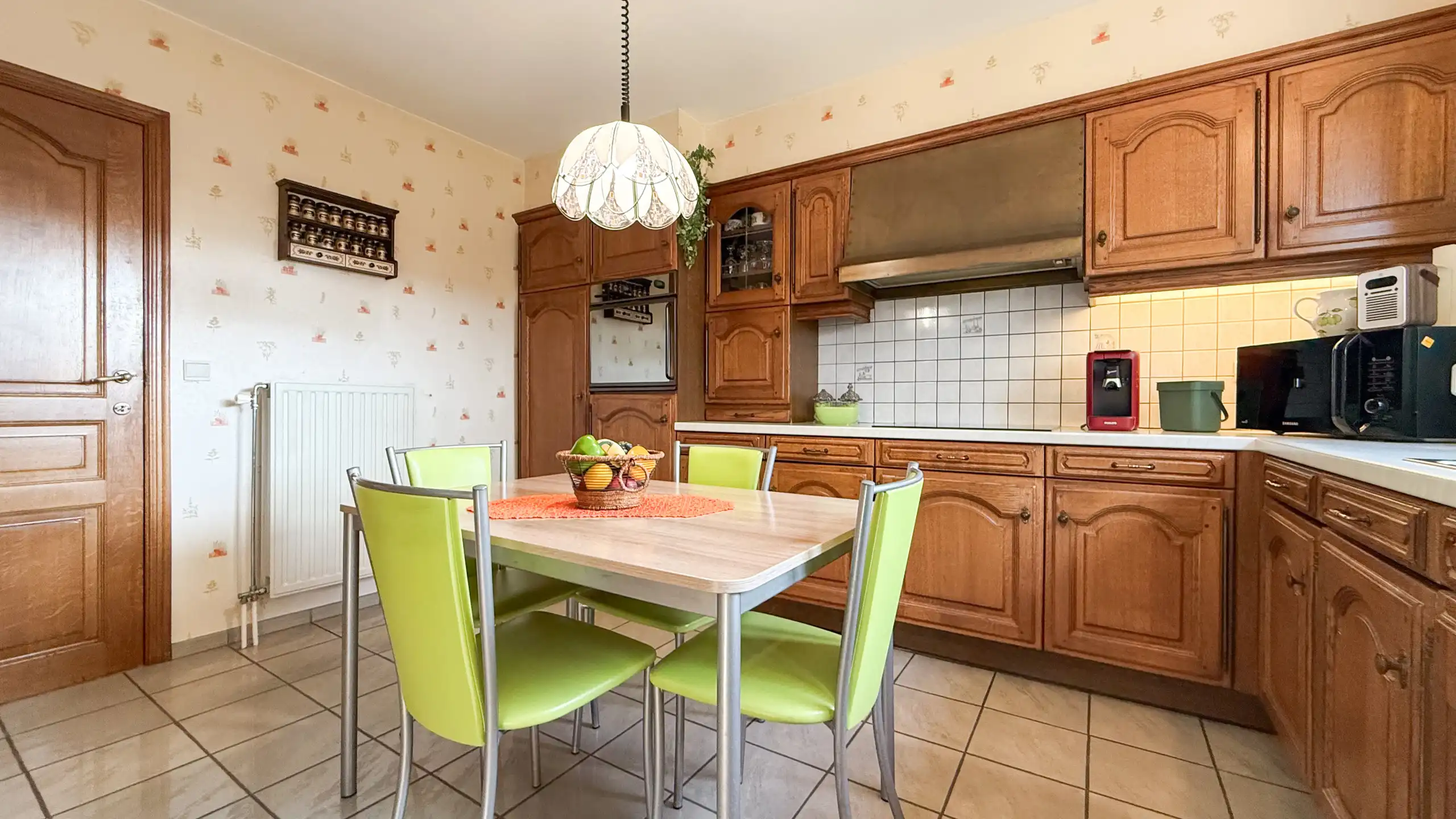 Instapklare woning met 3slpks, tuin, airco en zonnepanelen! foto 13