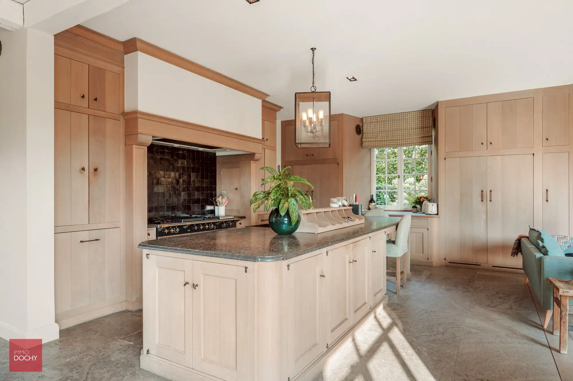 Recente luxe-villa met zwembad foto 26