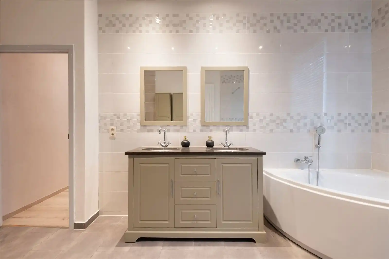 Instapklare woning in hartje Everbeek foto 7