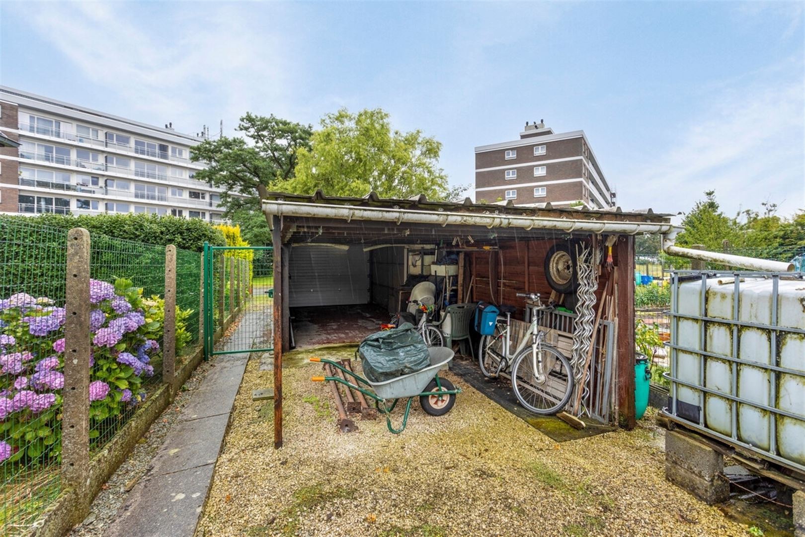 Knusse rijwoning met garage  foto 34