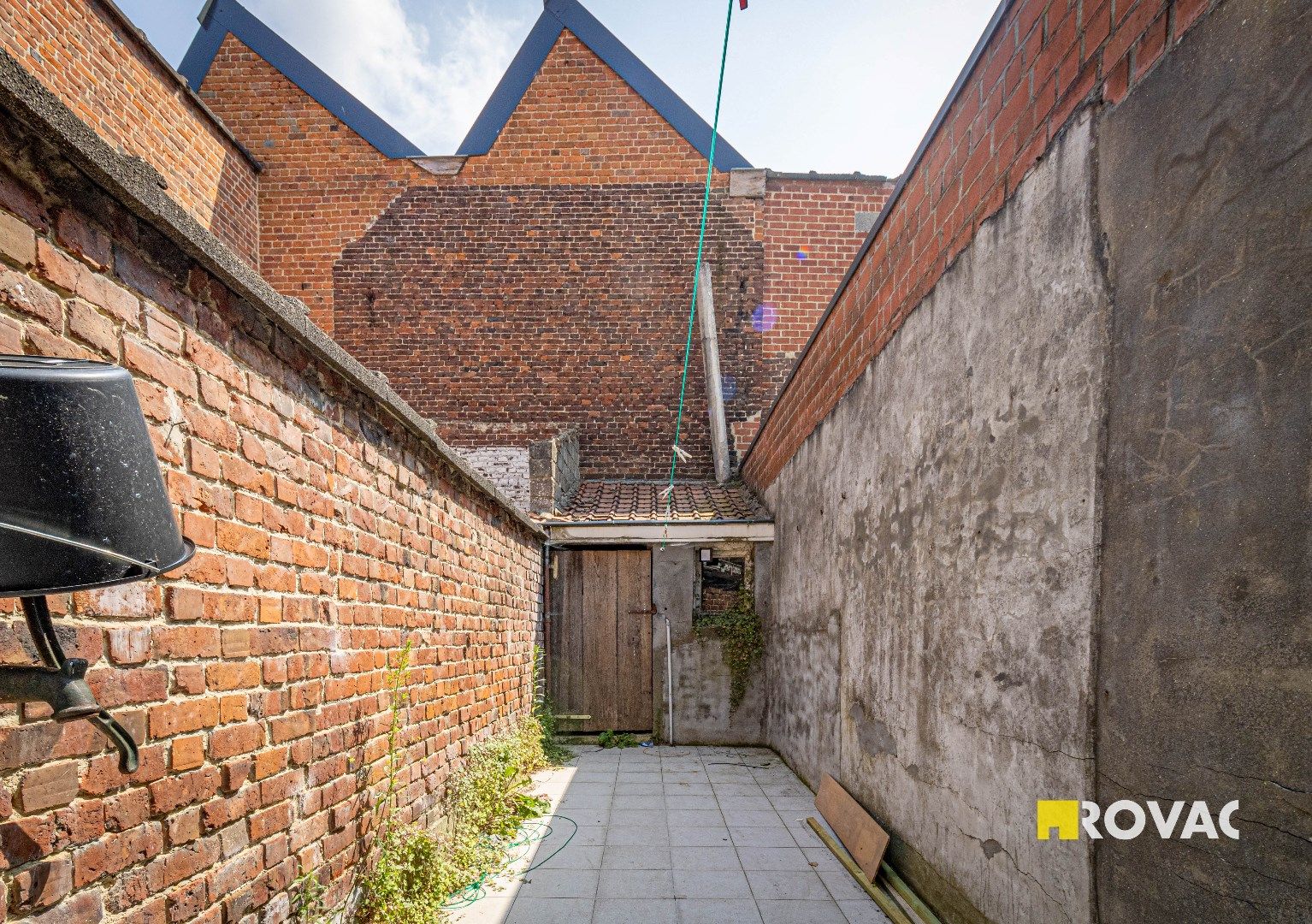 Op te frissen woning in centrum Izegem - GEEN RENOVATIEPLICHT foto 7